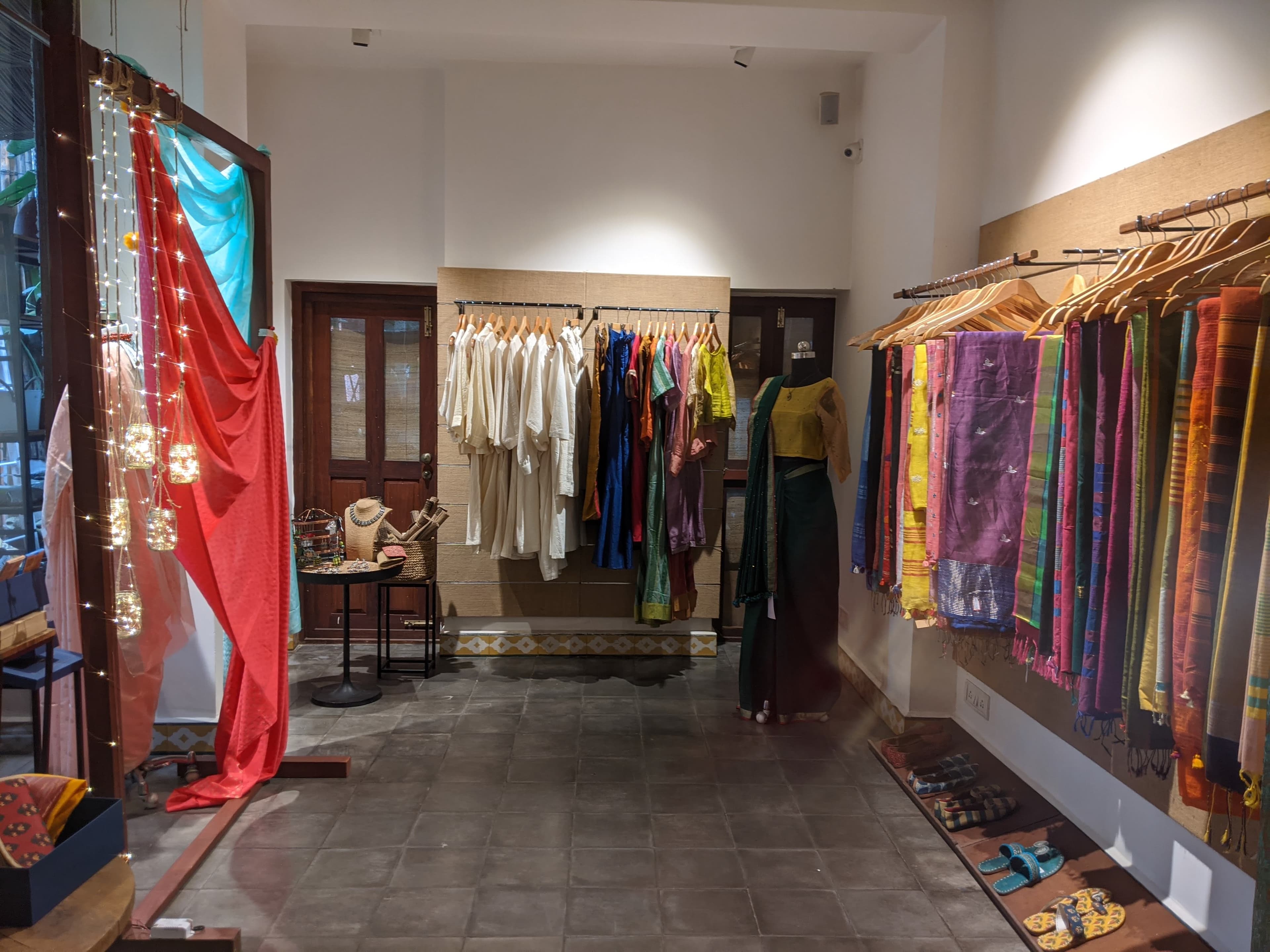 Go Native display 22