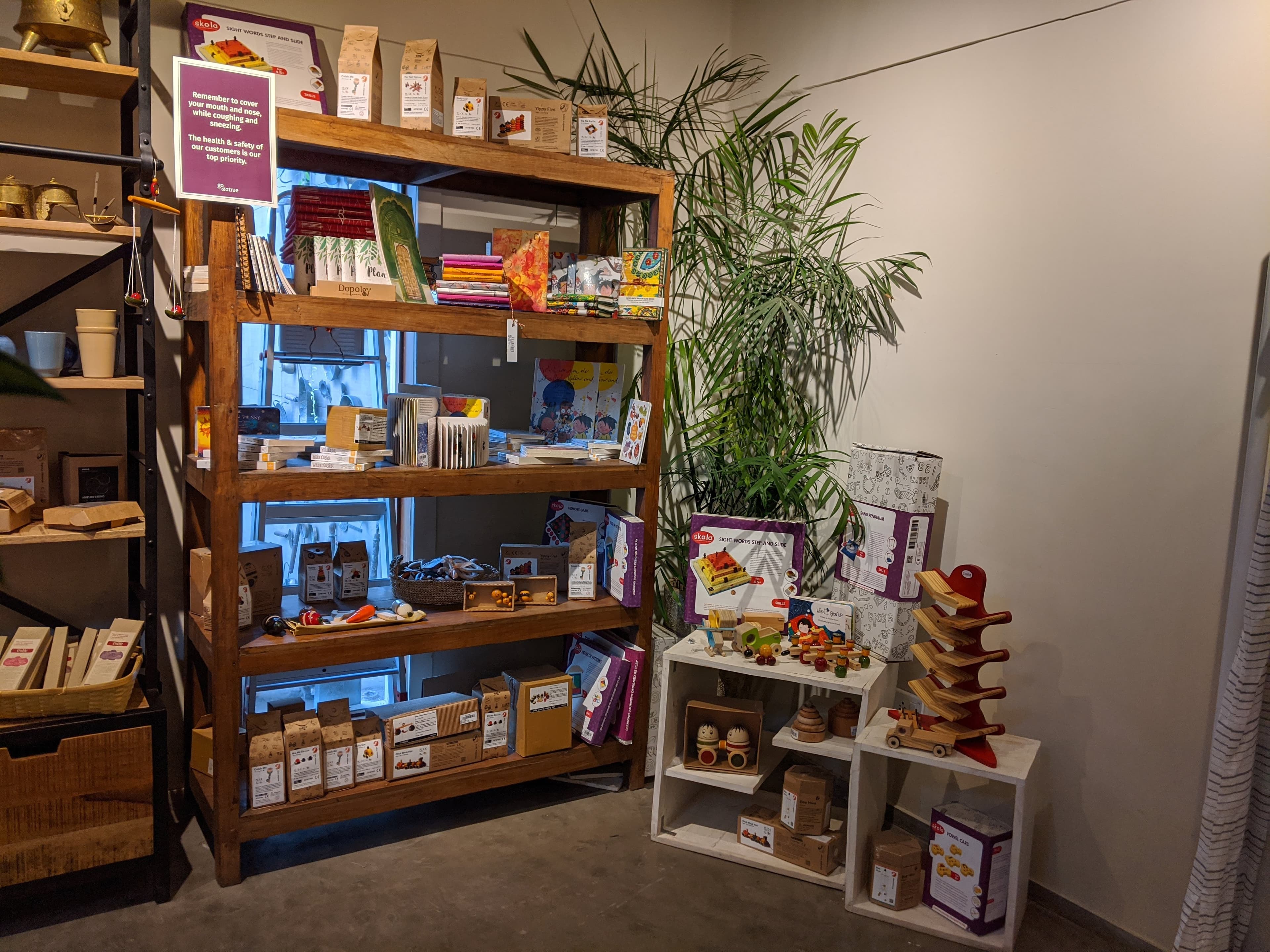 Go Native display 27