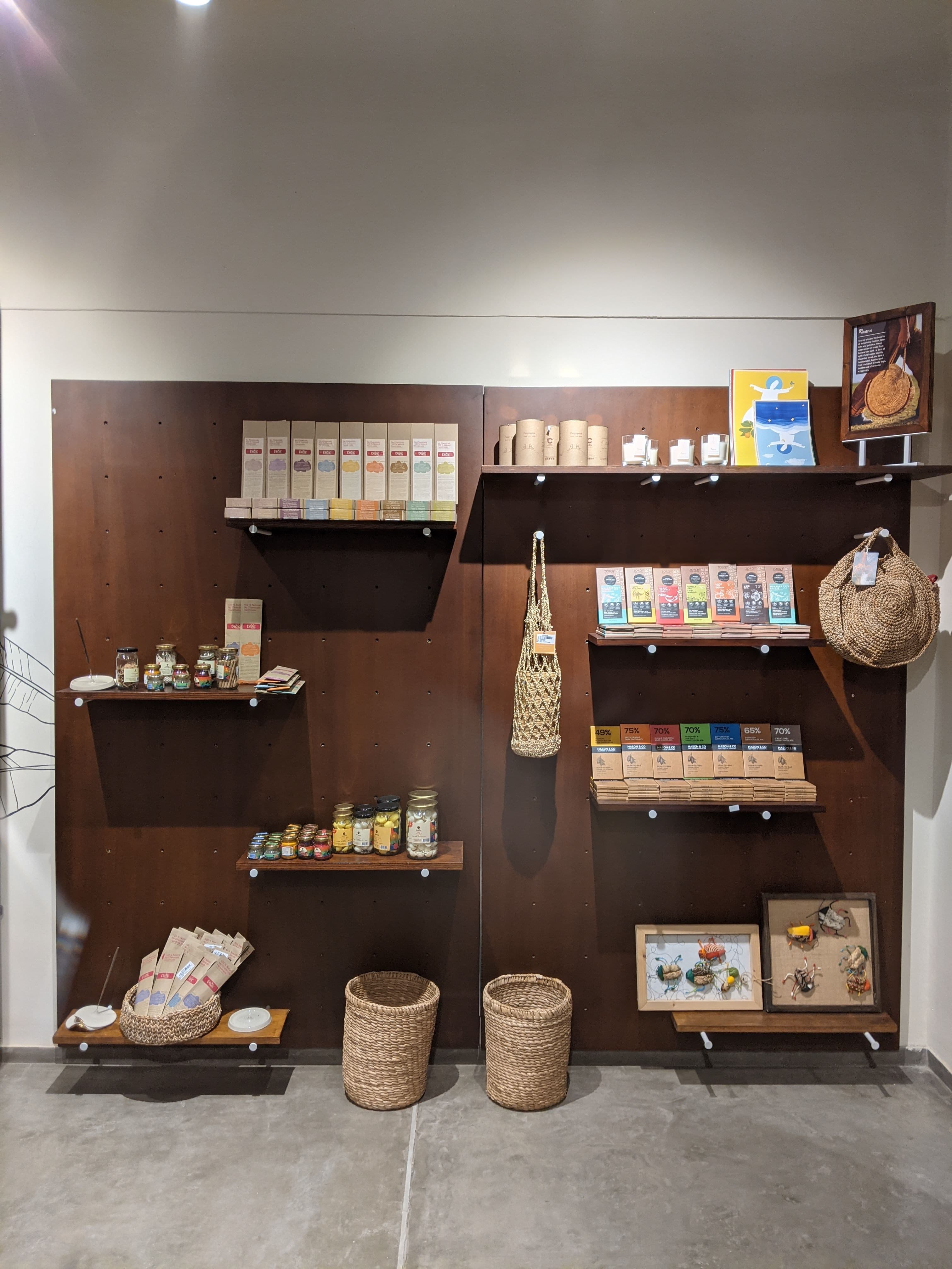 Go Native display 32