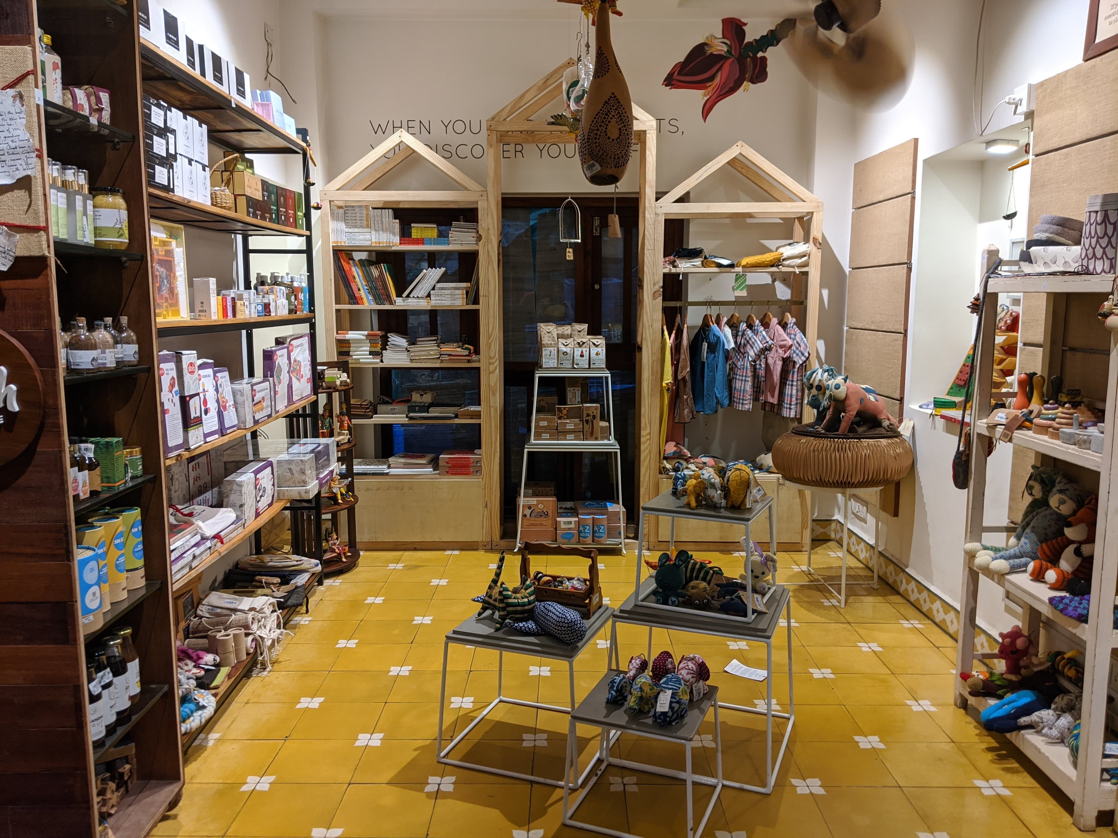 Go Native display 37