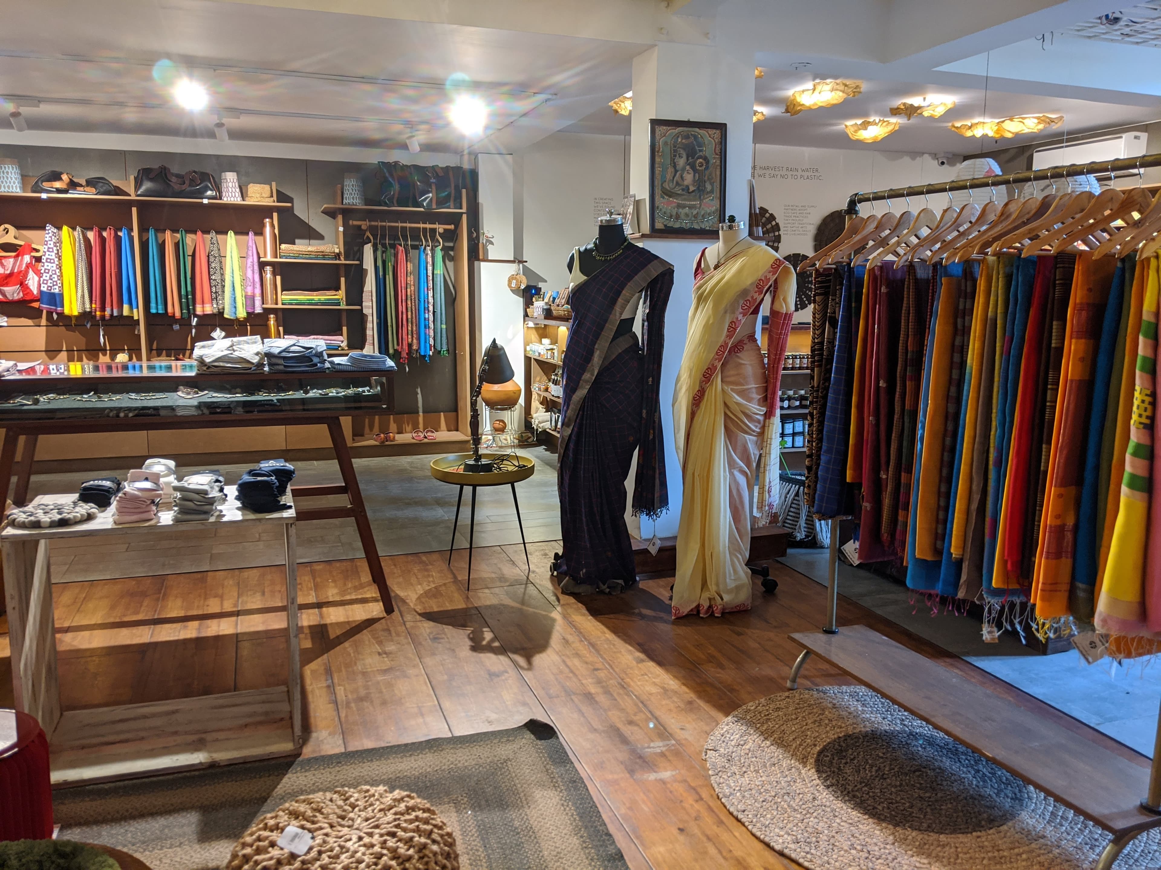 Go Native display 40