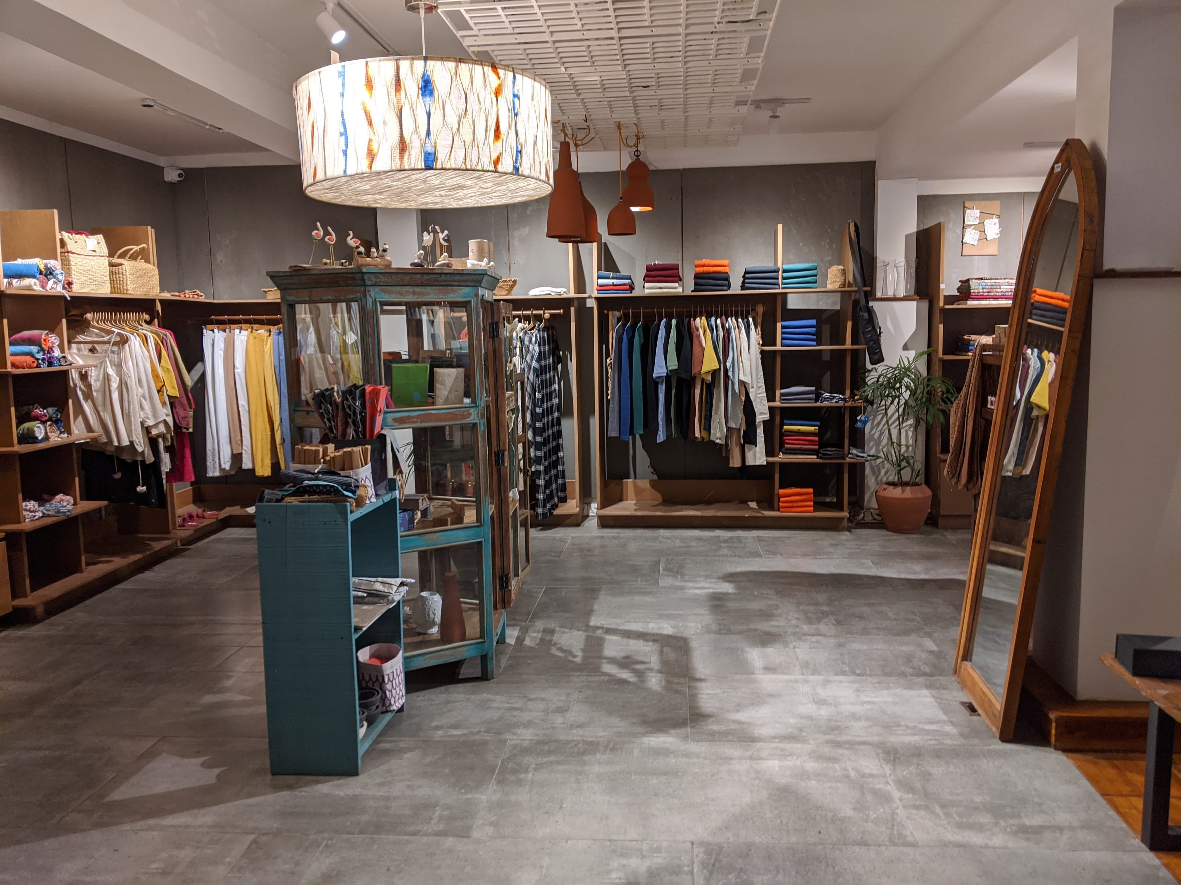 Go Native display 58