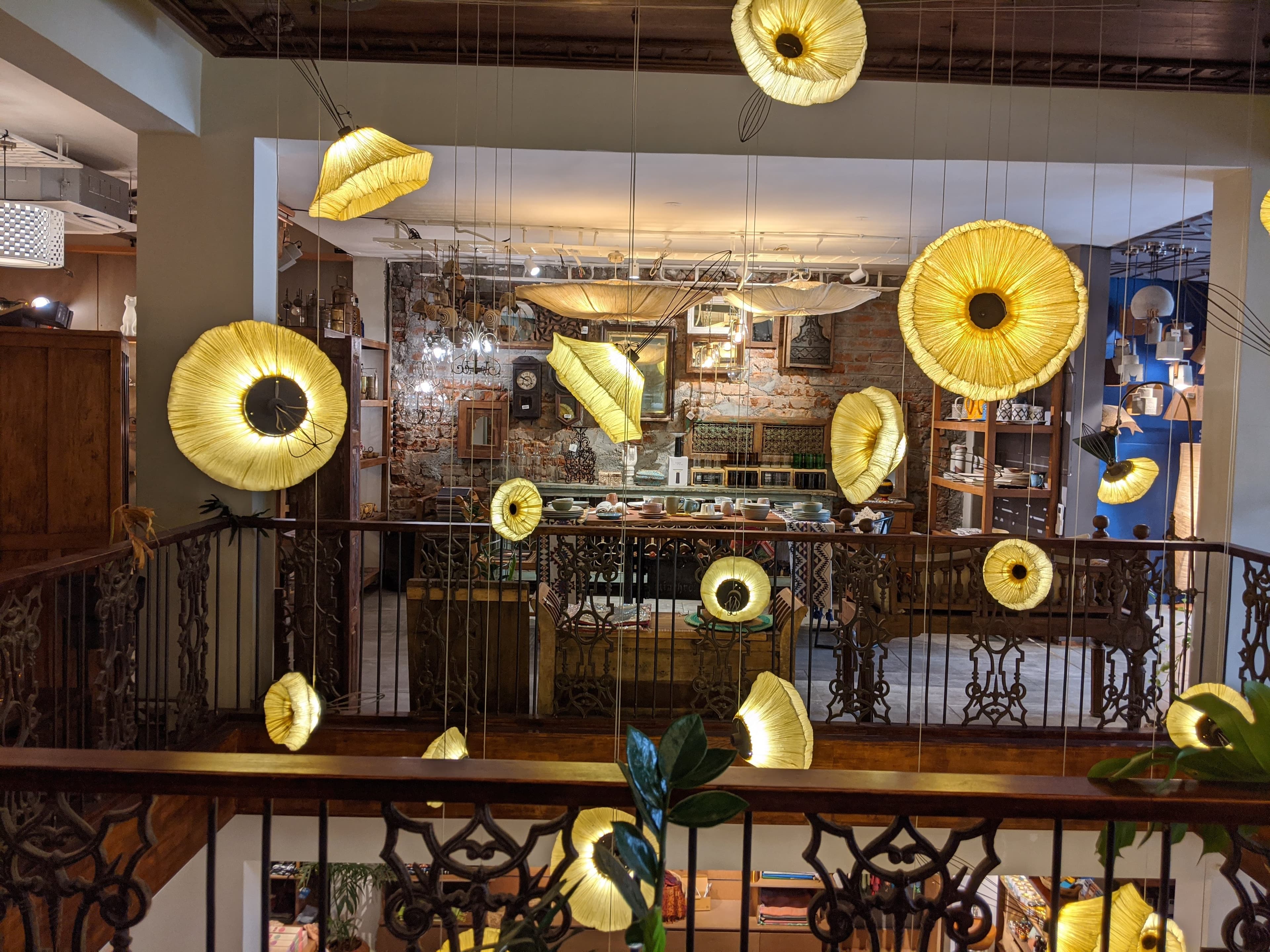 Go Native display 181