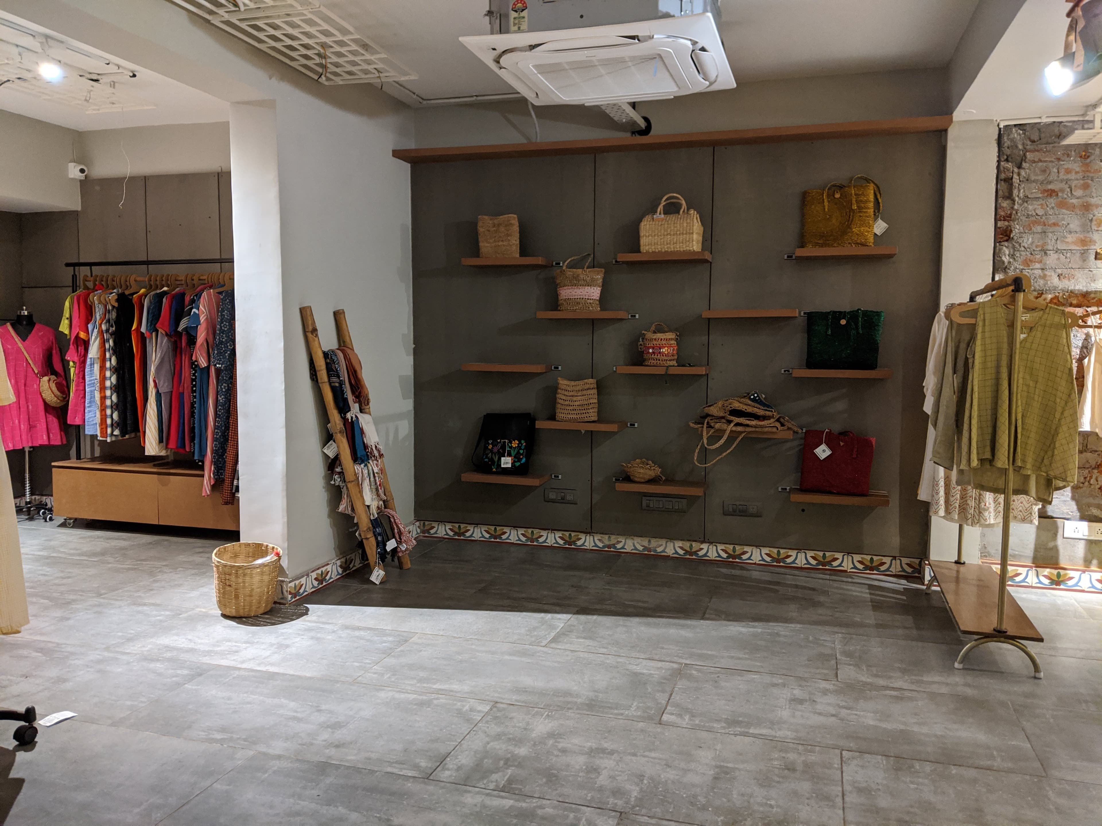 Go Native display 143