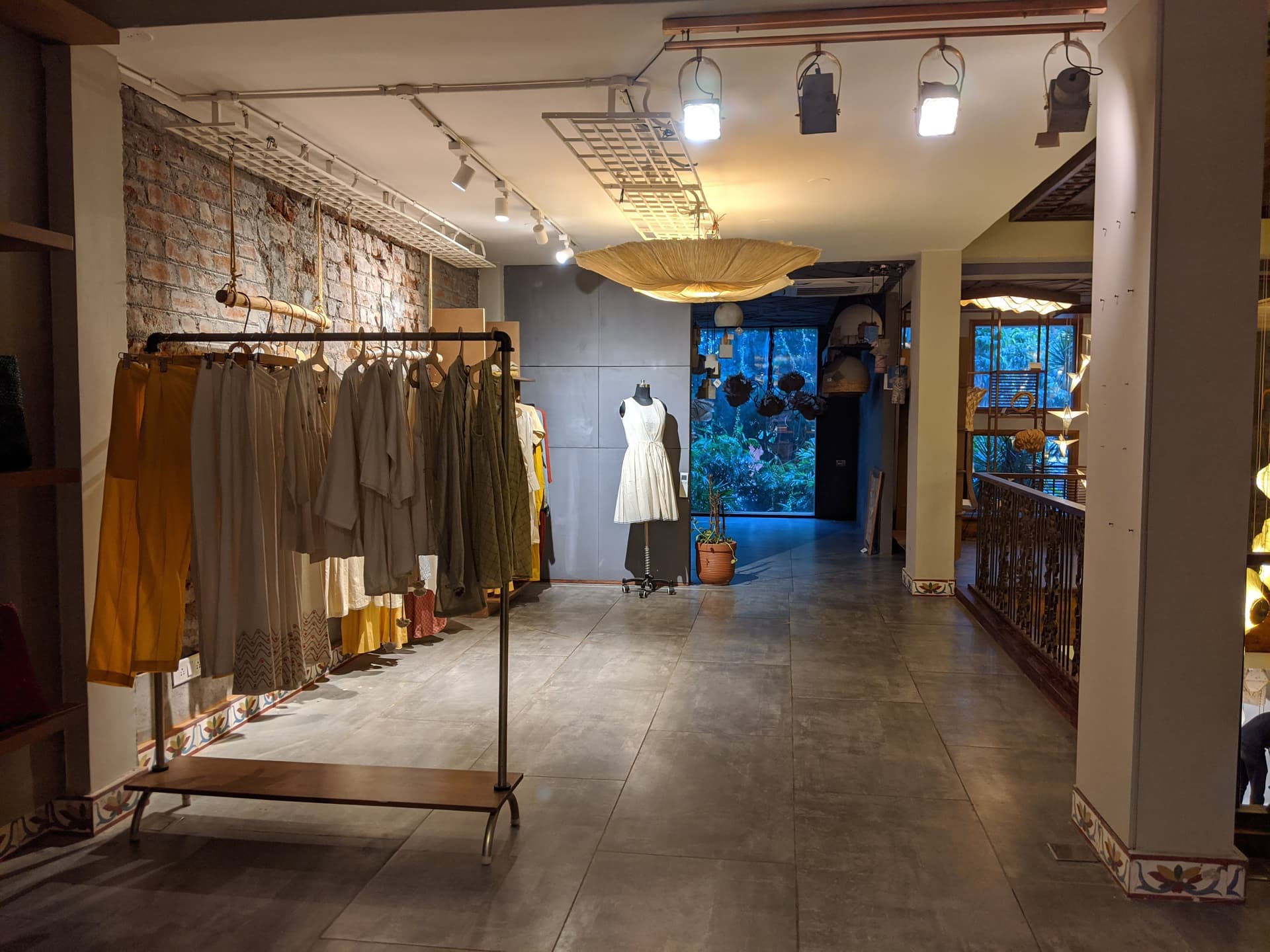 Go Native display 159