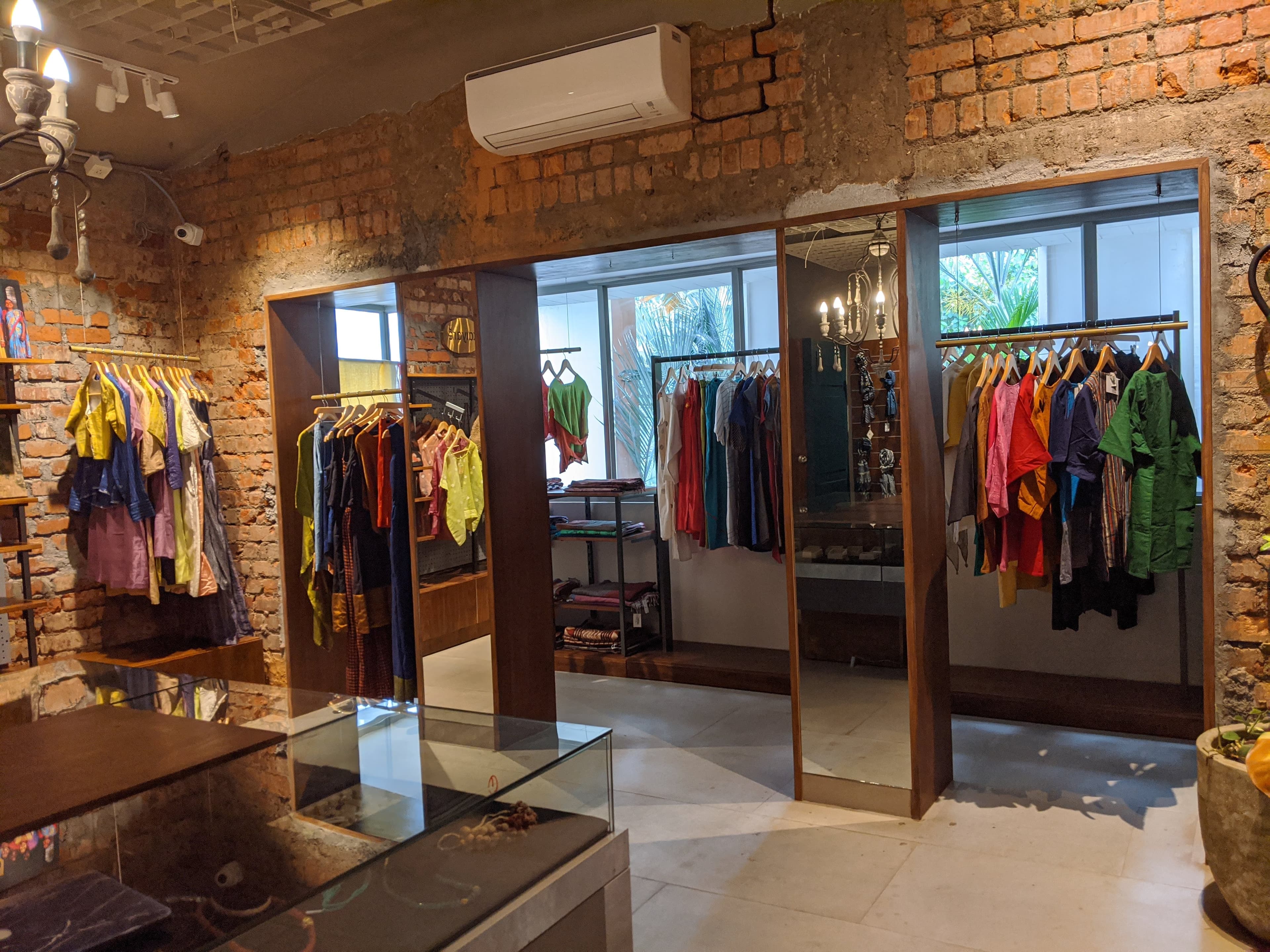 Go Native display 73