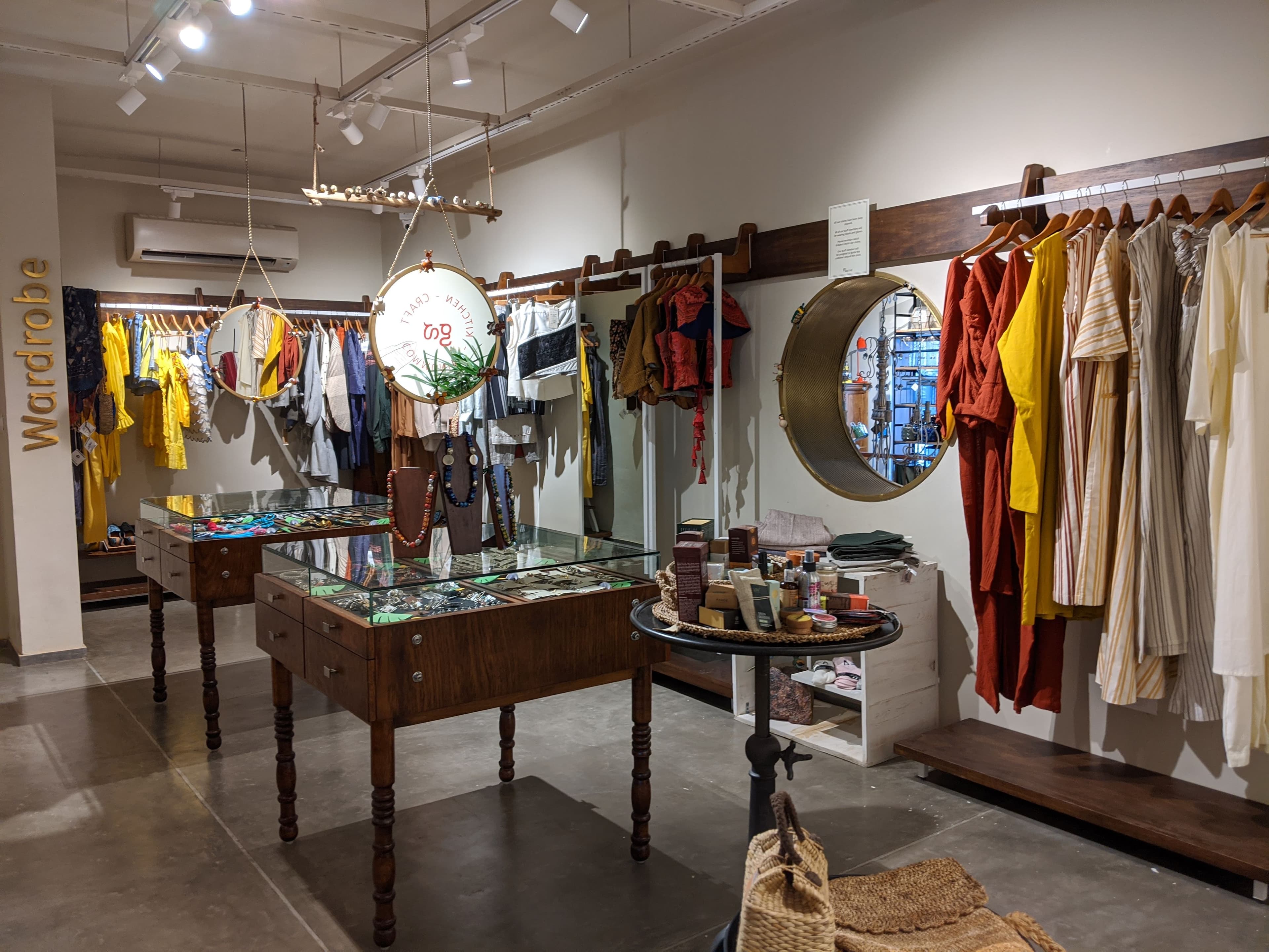 Go Native display 122