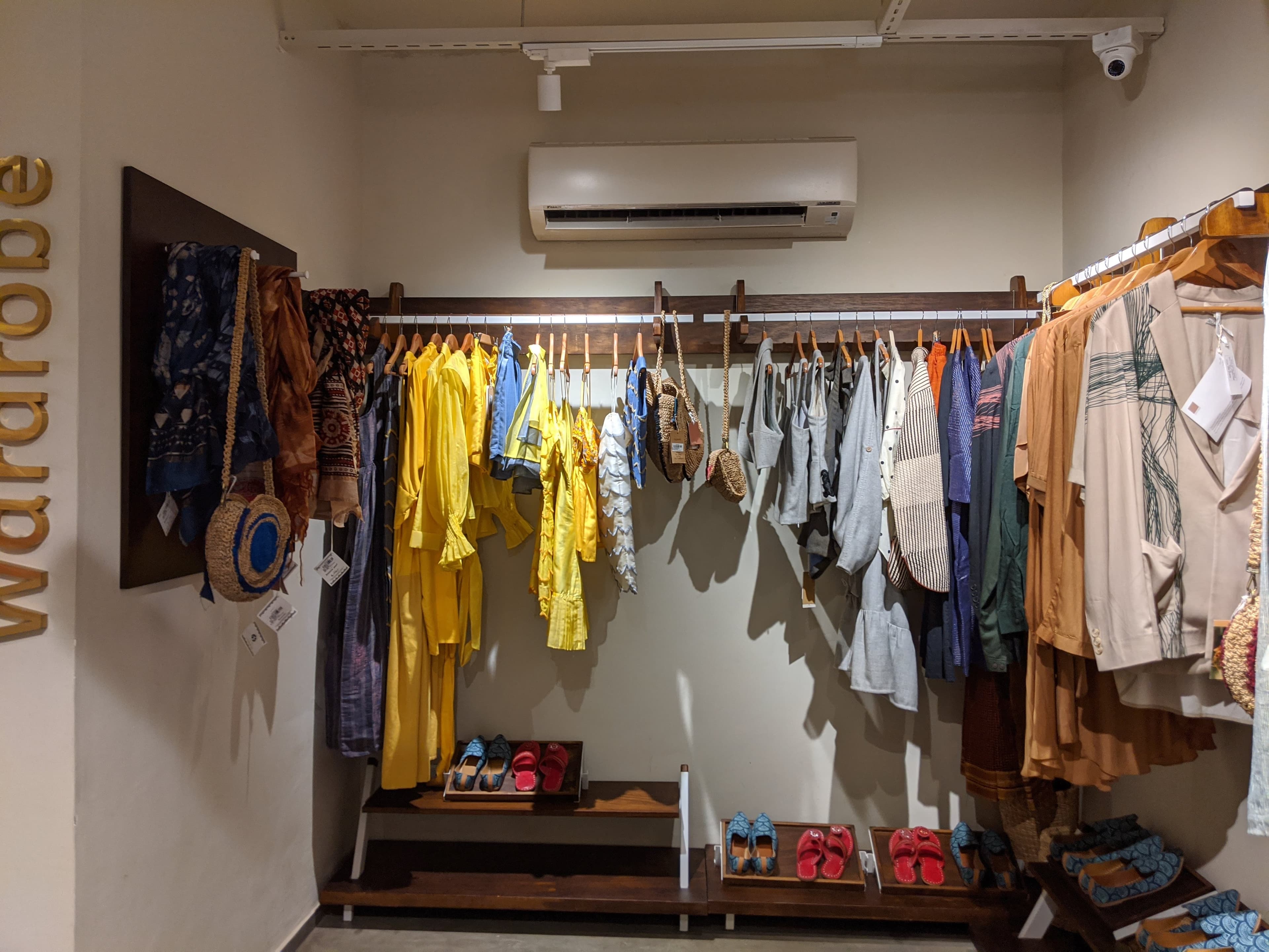 Go Native display 166