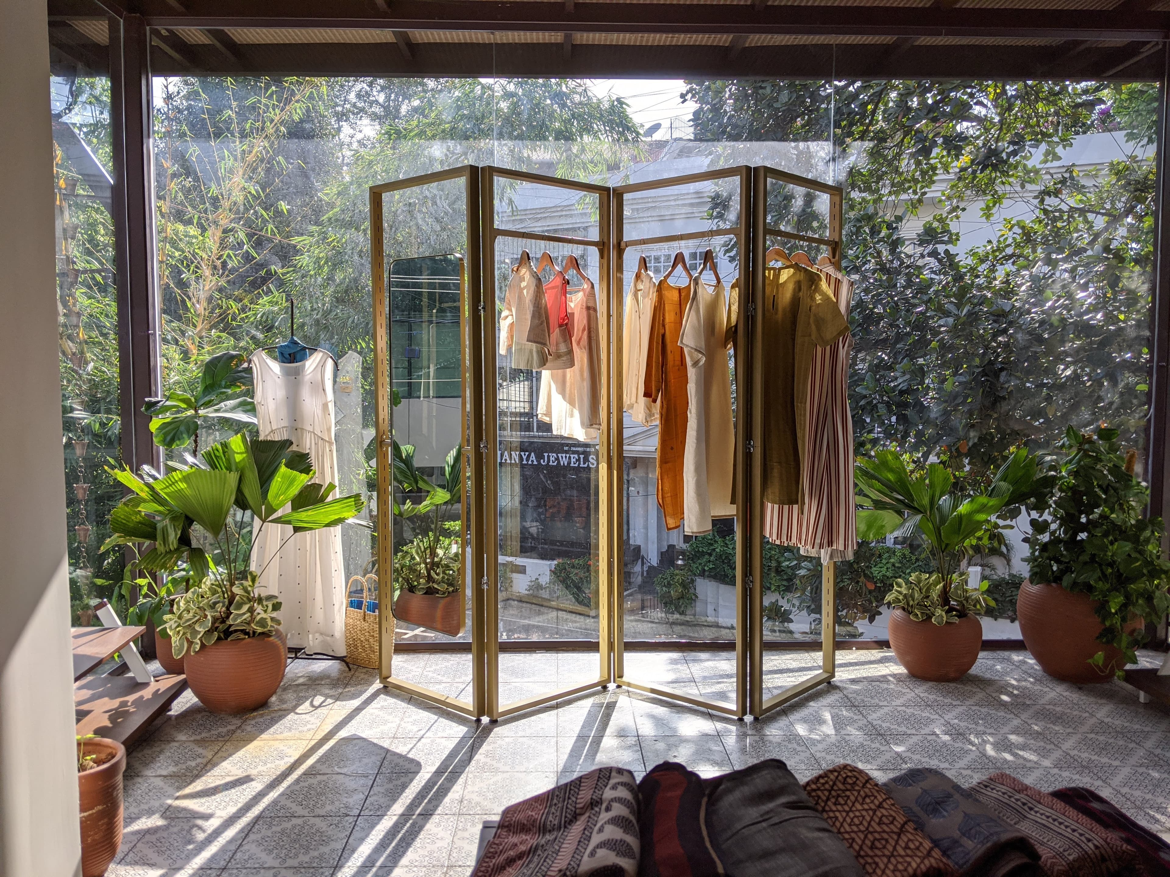 Go Native display 56