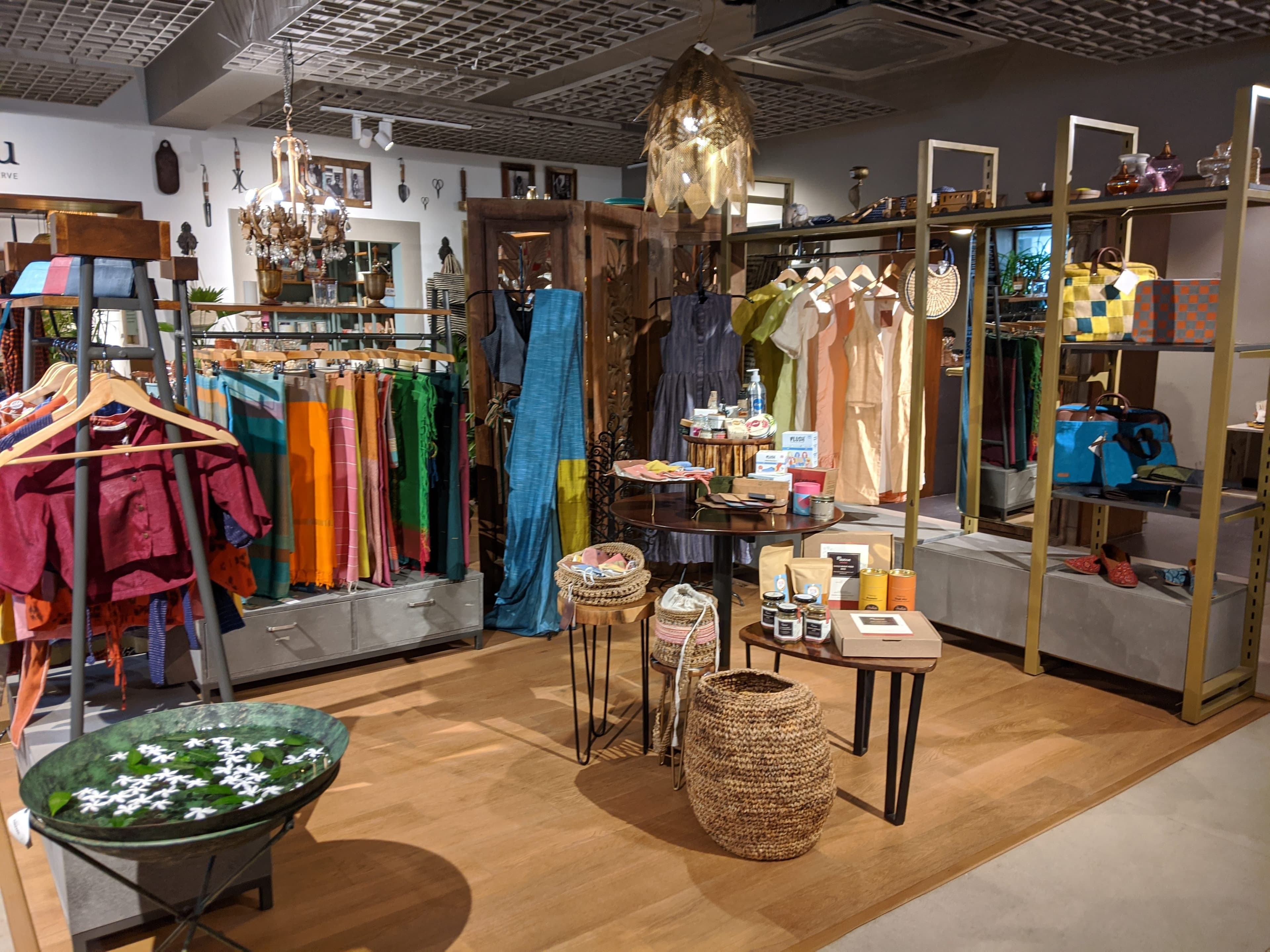 Go Native display 155