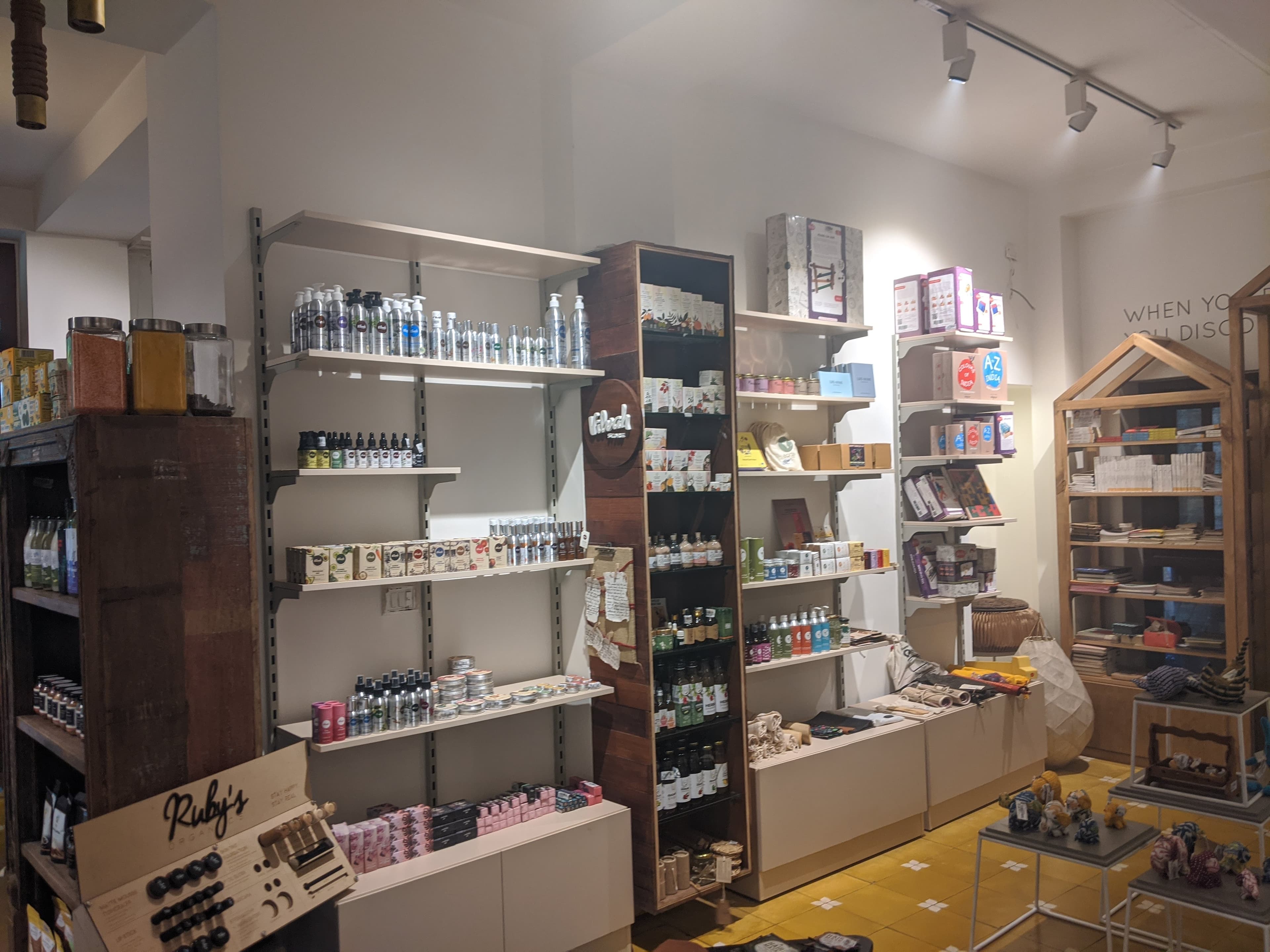 Go Native display 209