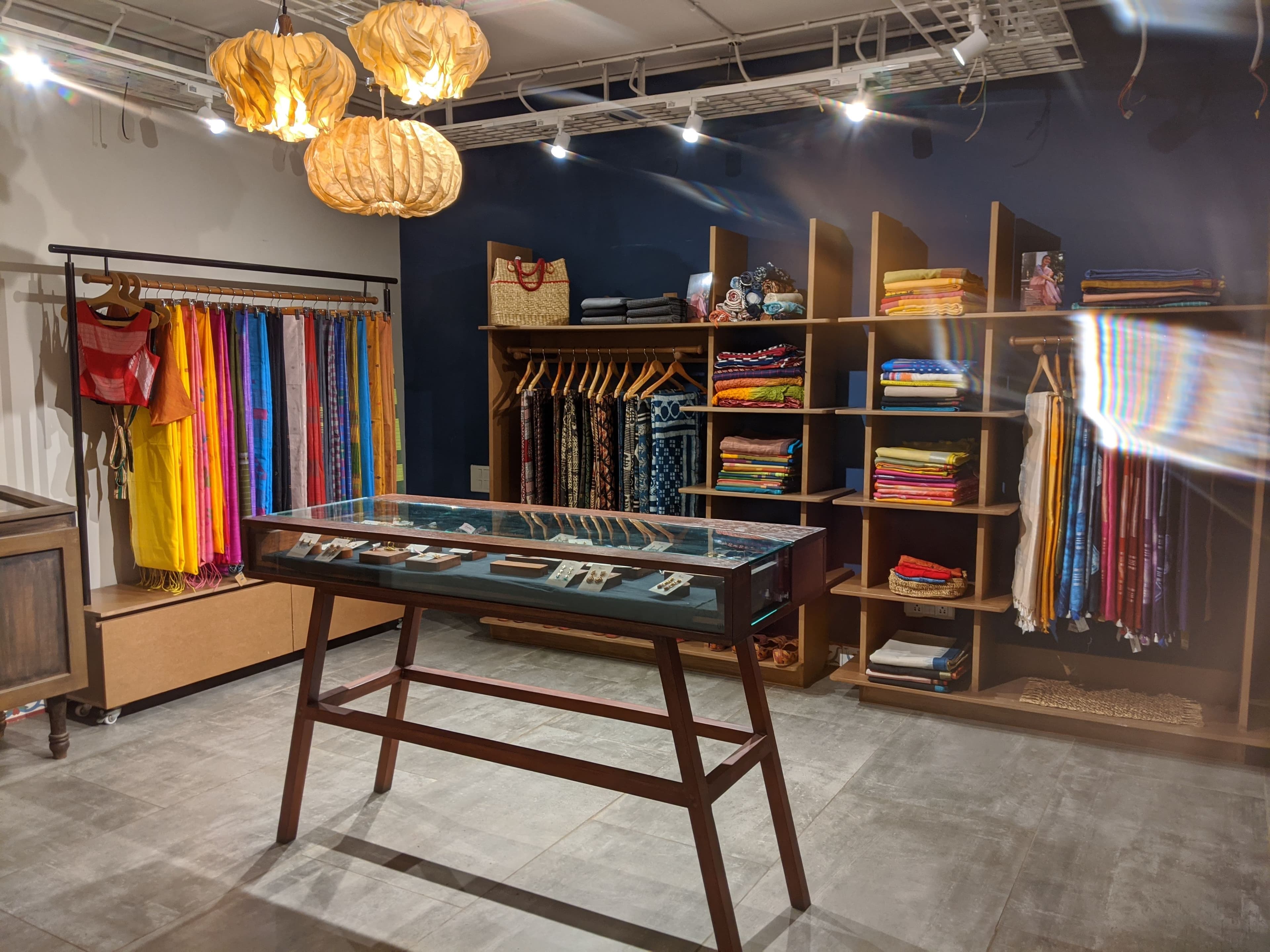 Go Native display 124