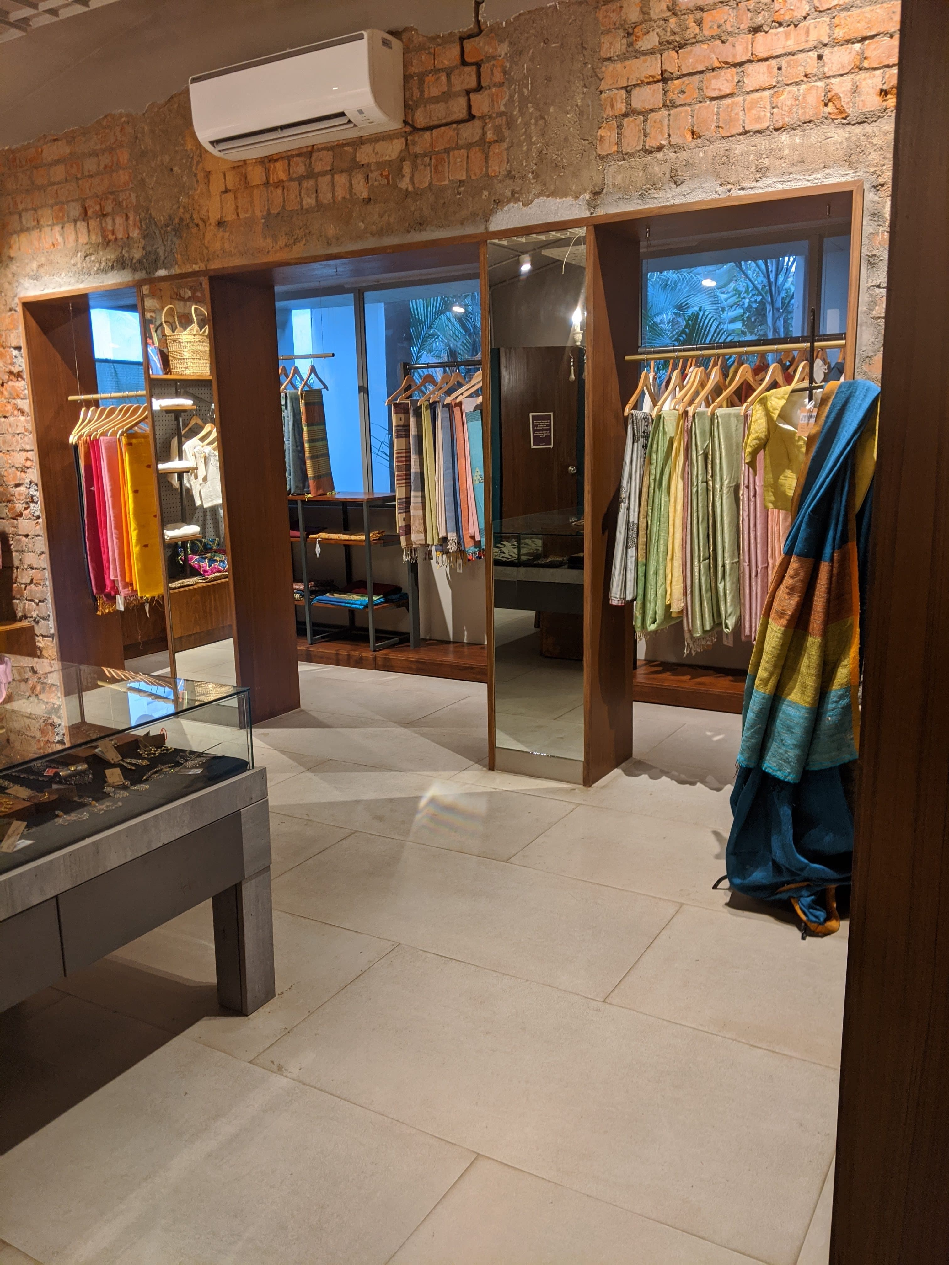 Go Native display 97