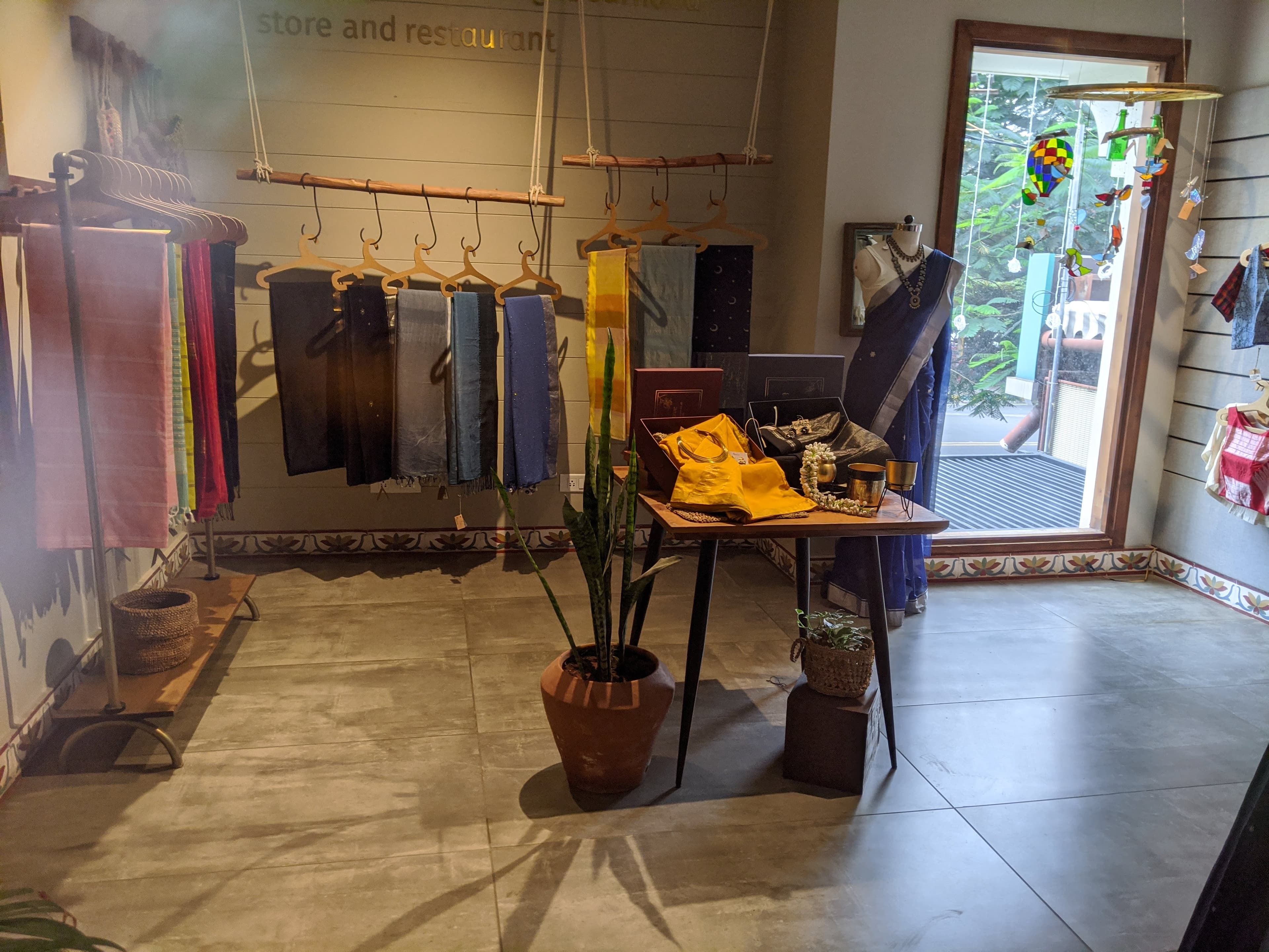 Go Native display 212