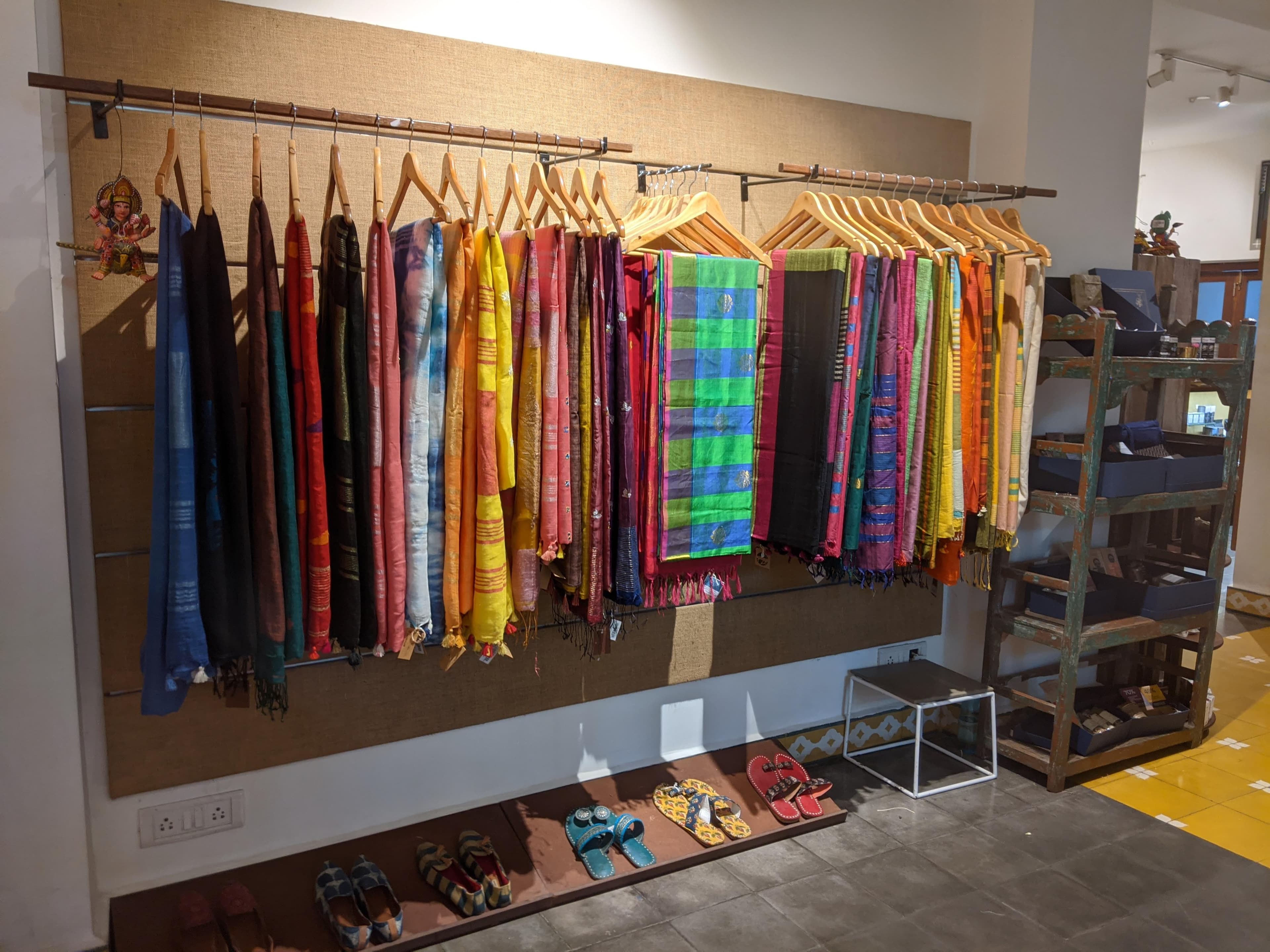 Go Native display 115