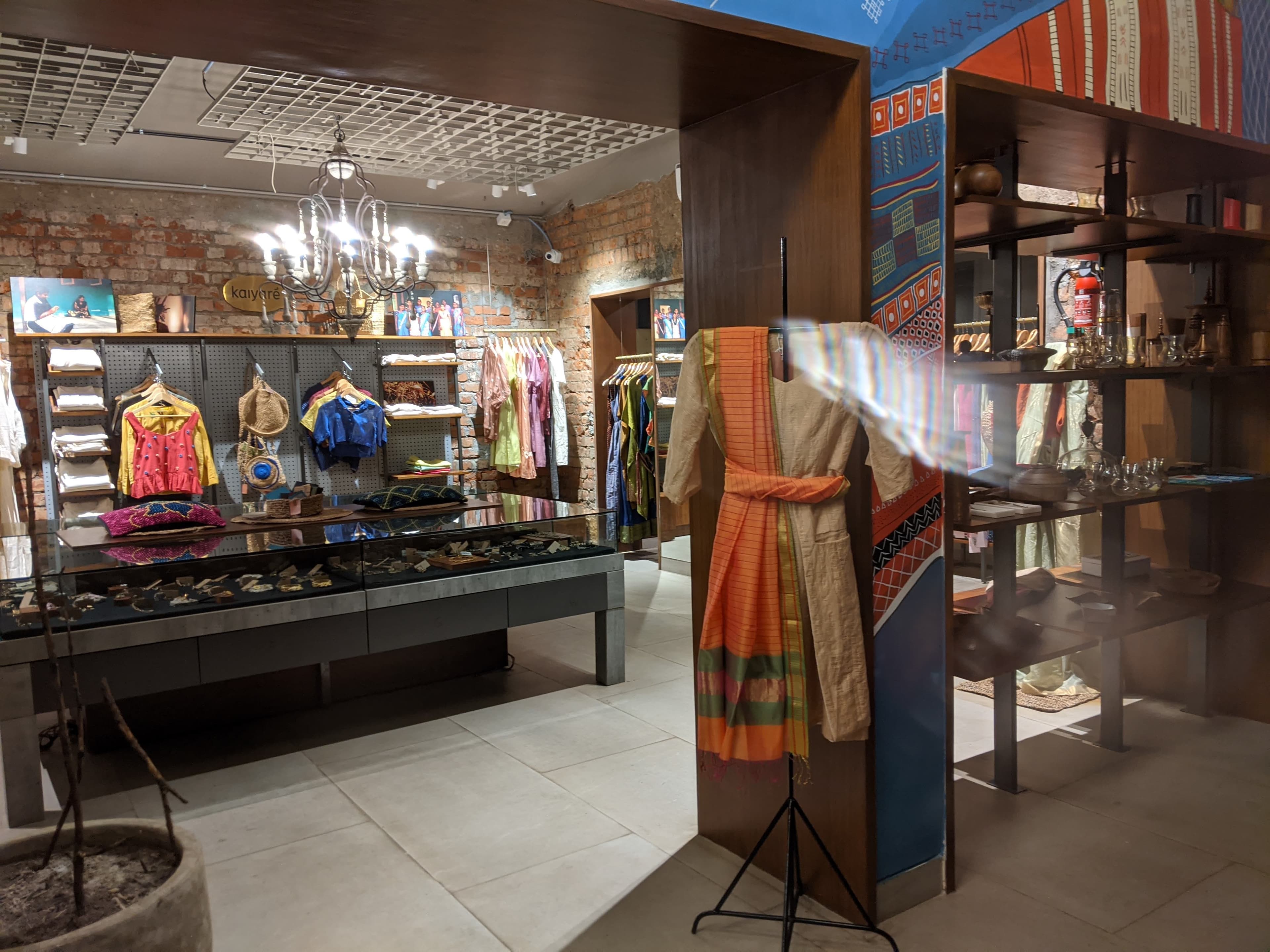 Go Native display 169