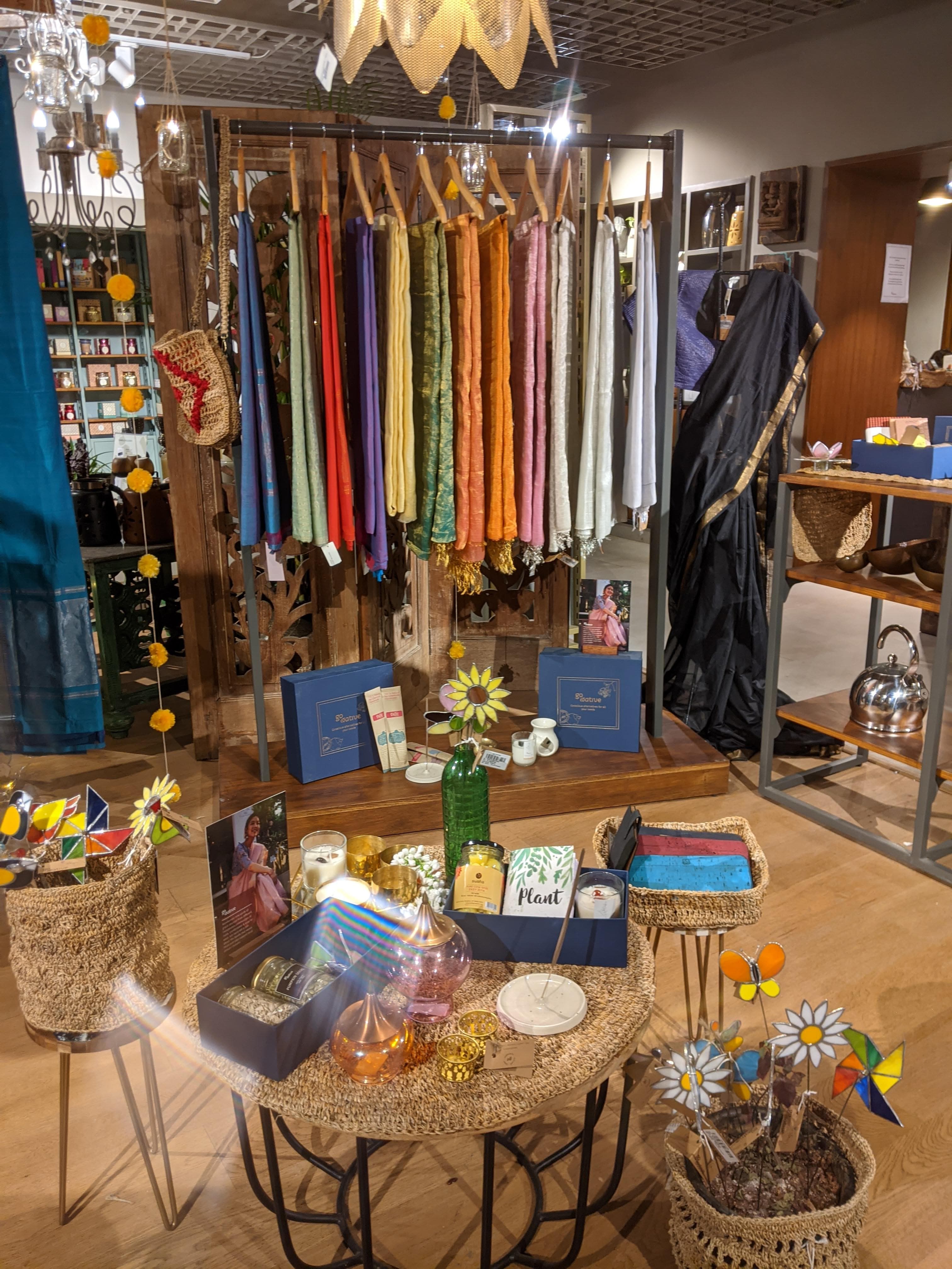 Go Native display 125