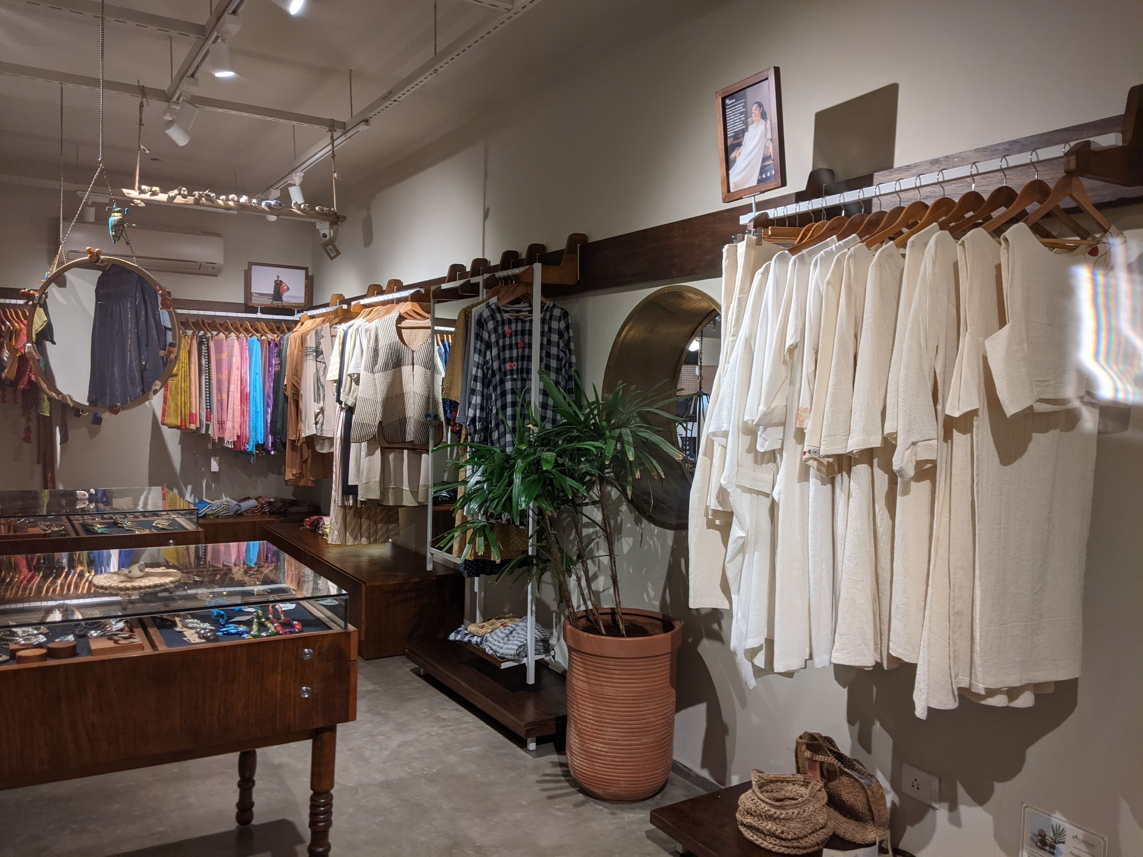 Go Native display 75