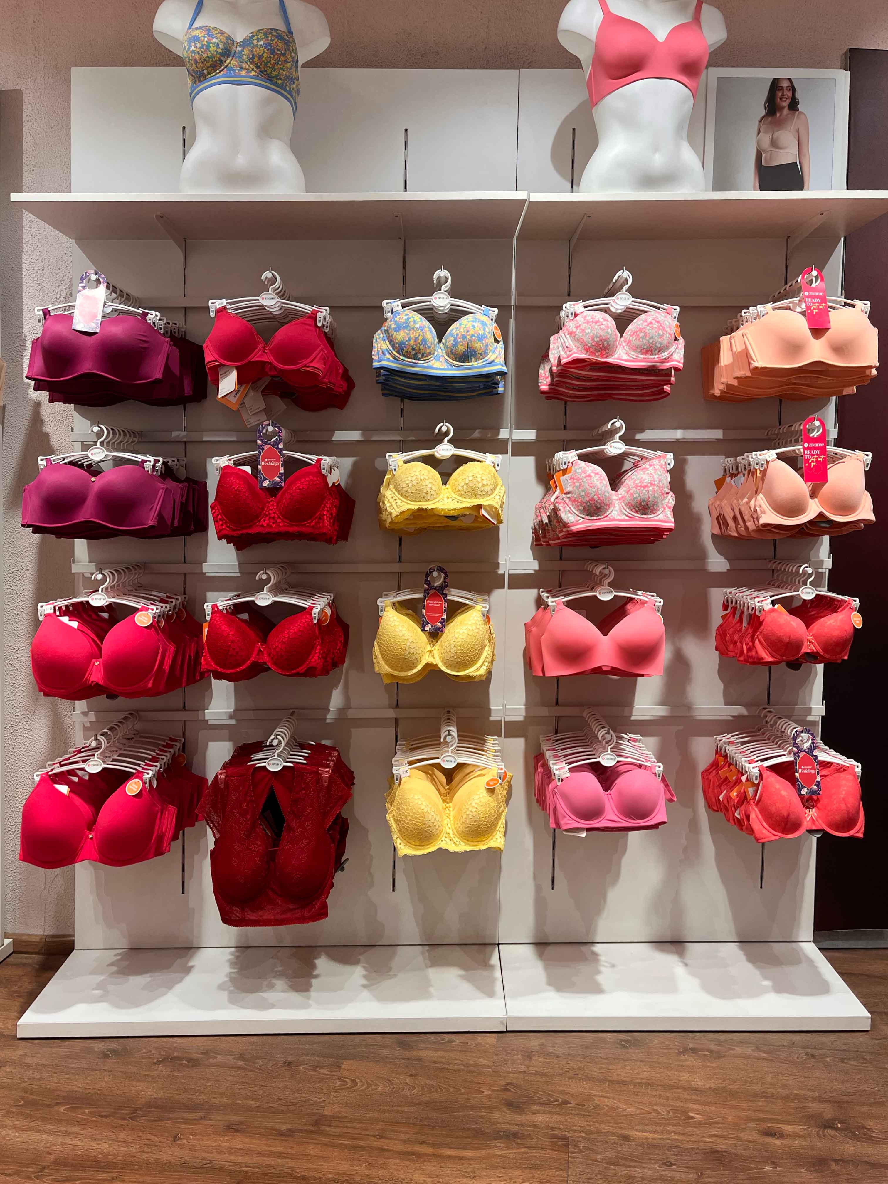 Zivame store display 19