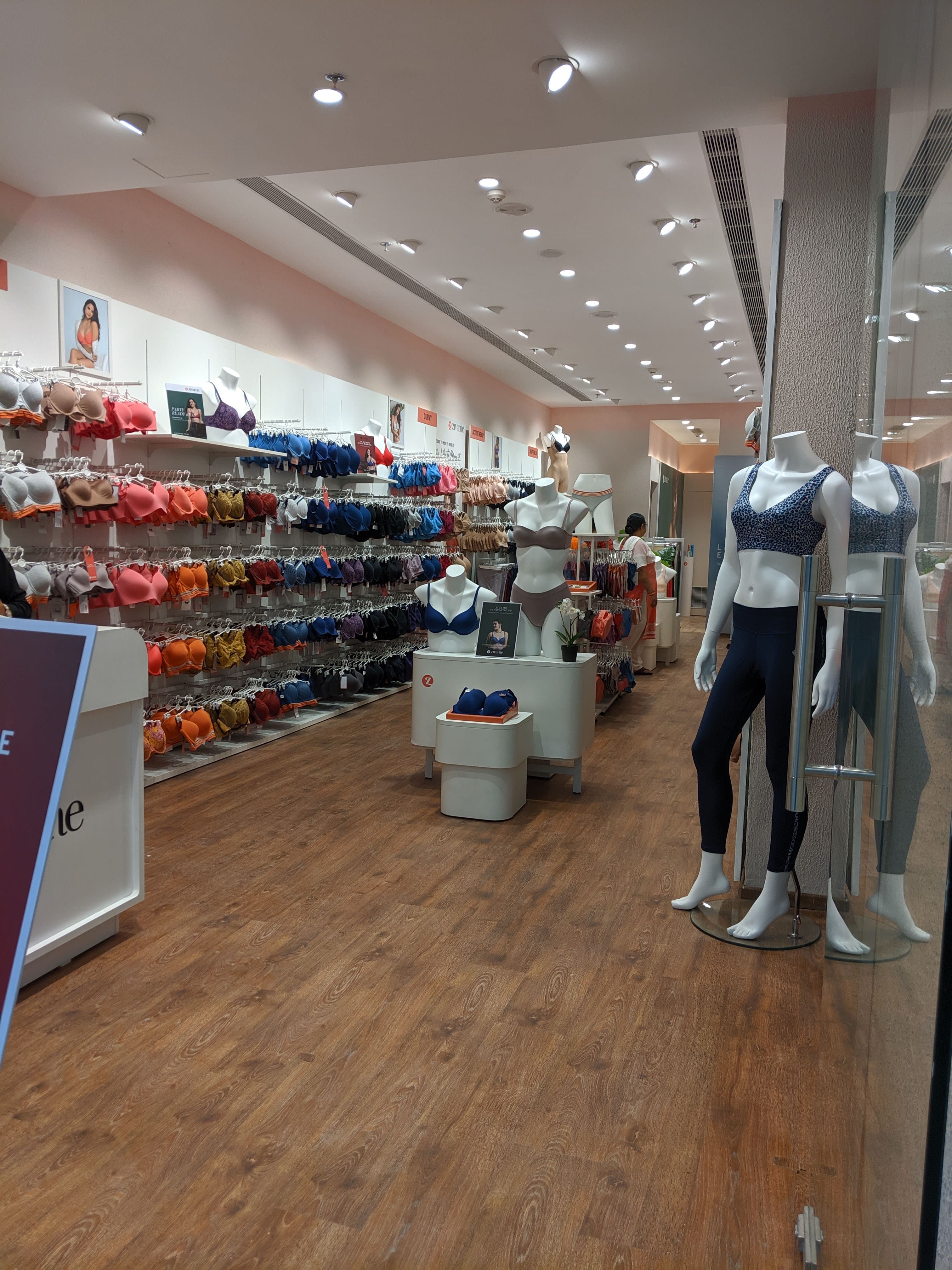 Zivame store display 22