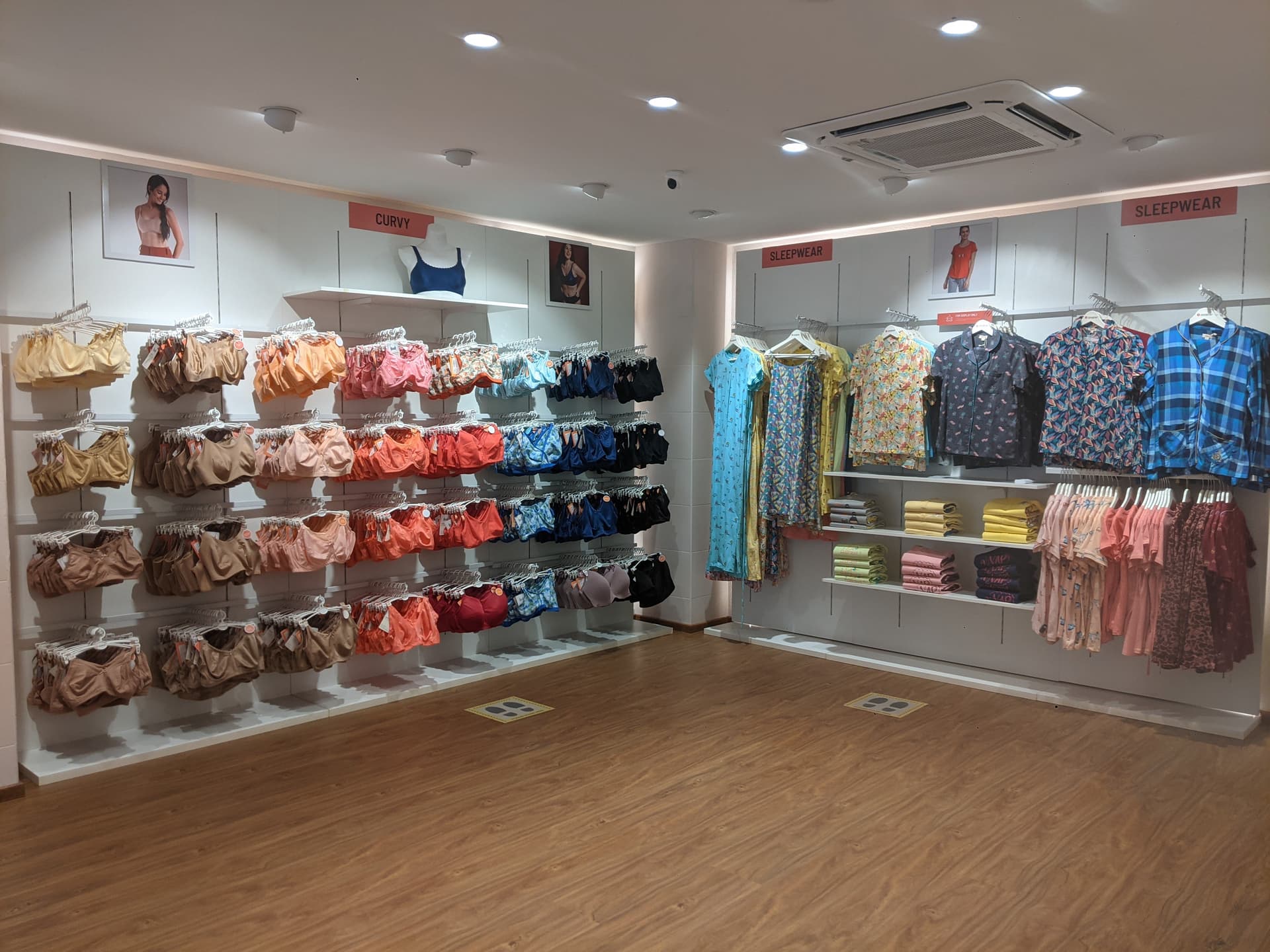 Zivame store display 50