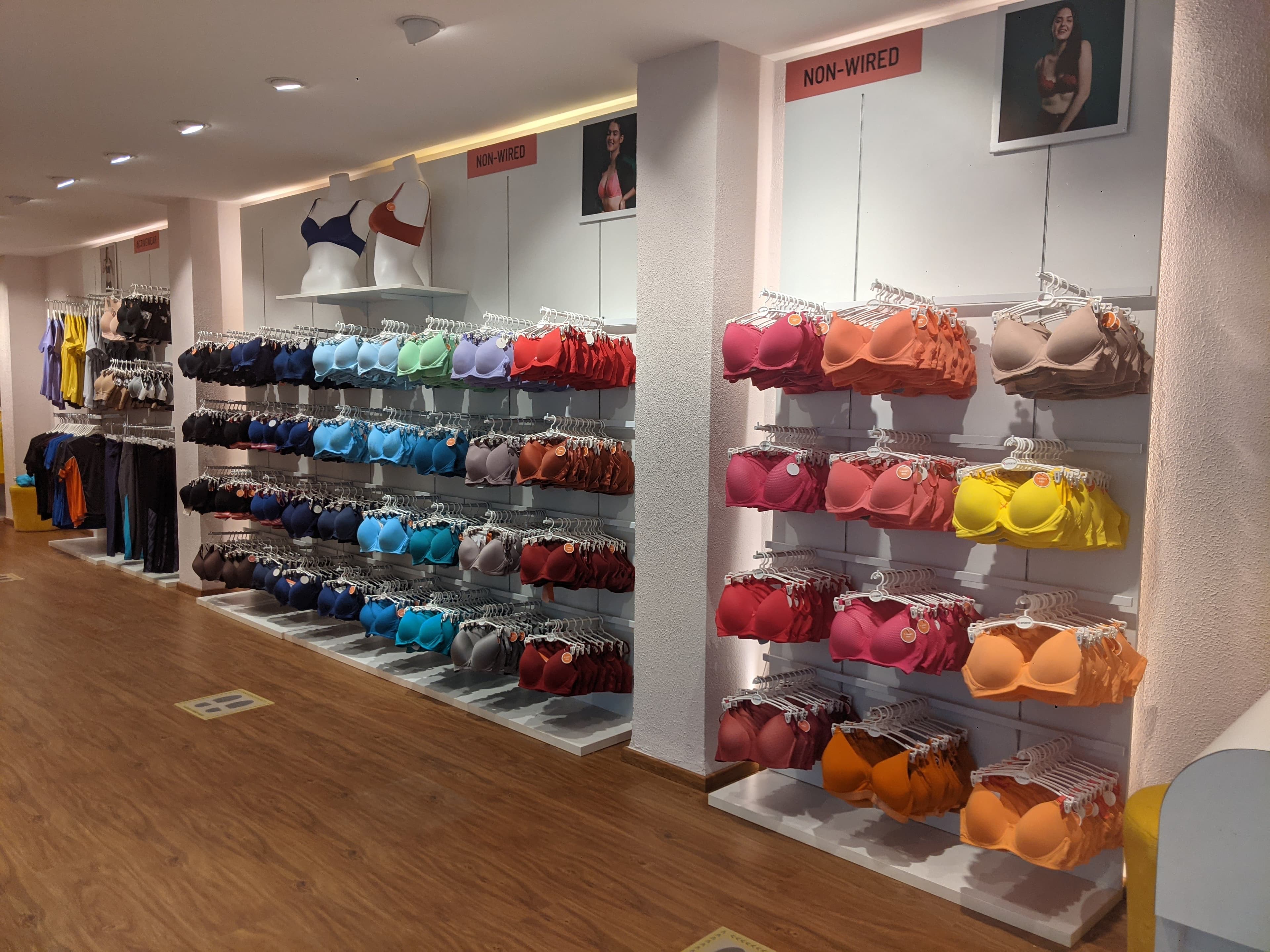 Zivame store display 52