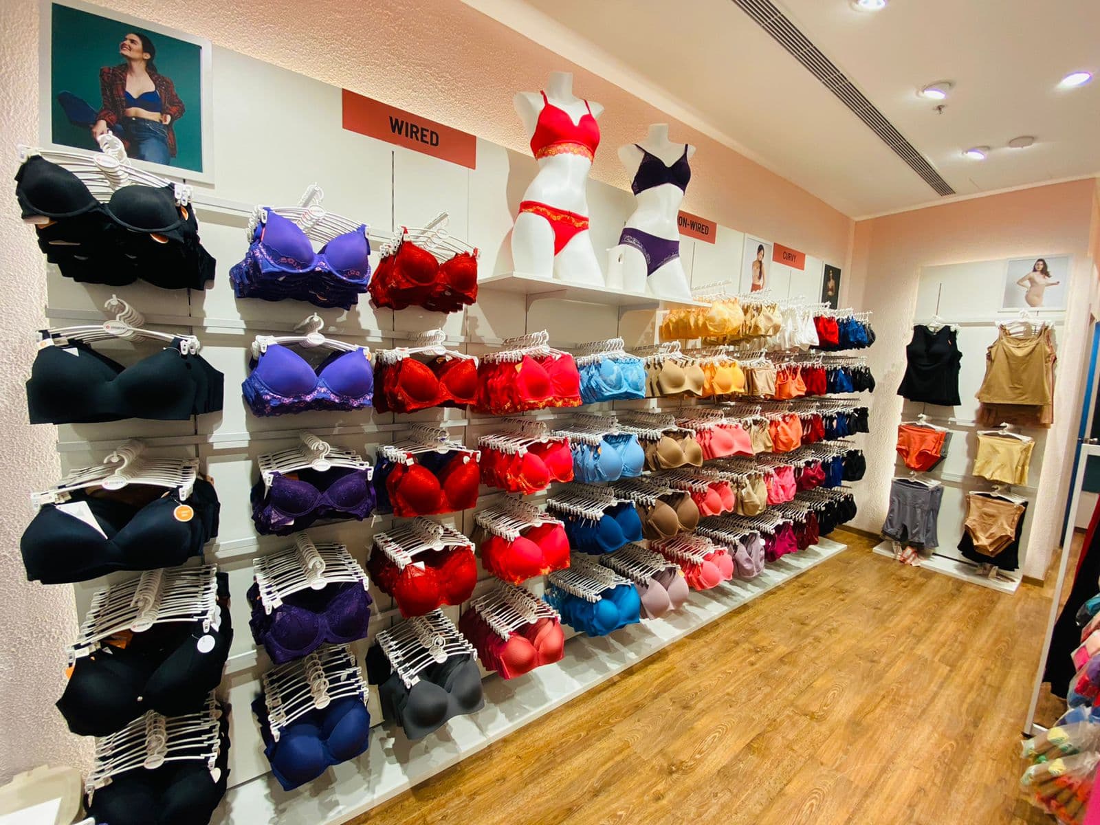 Zivame store display 69