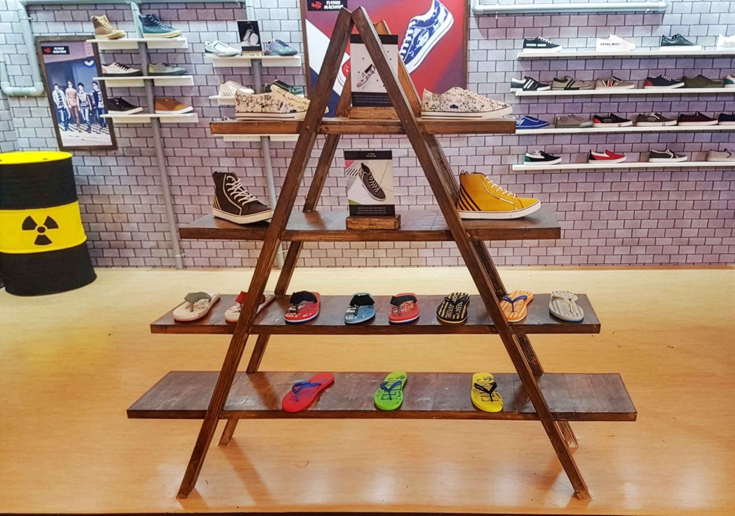 Trade Show 01 display 20