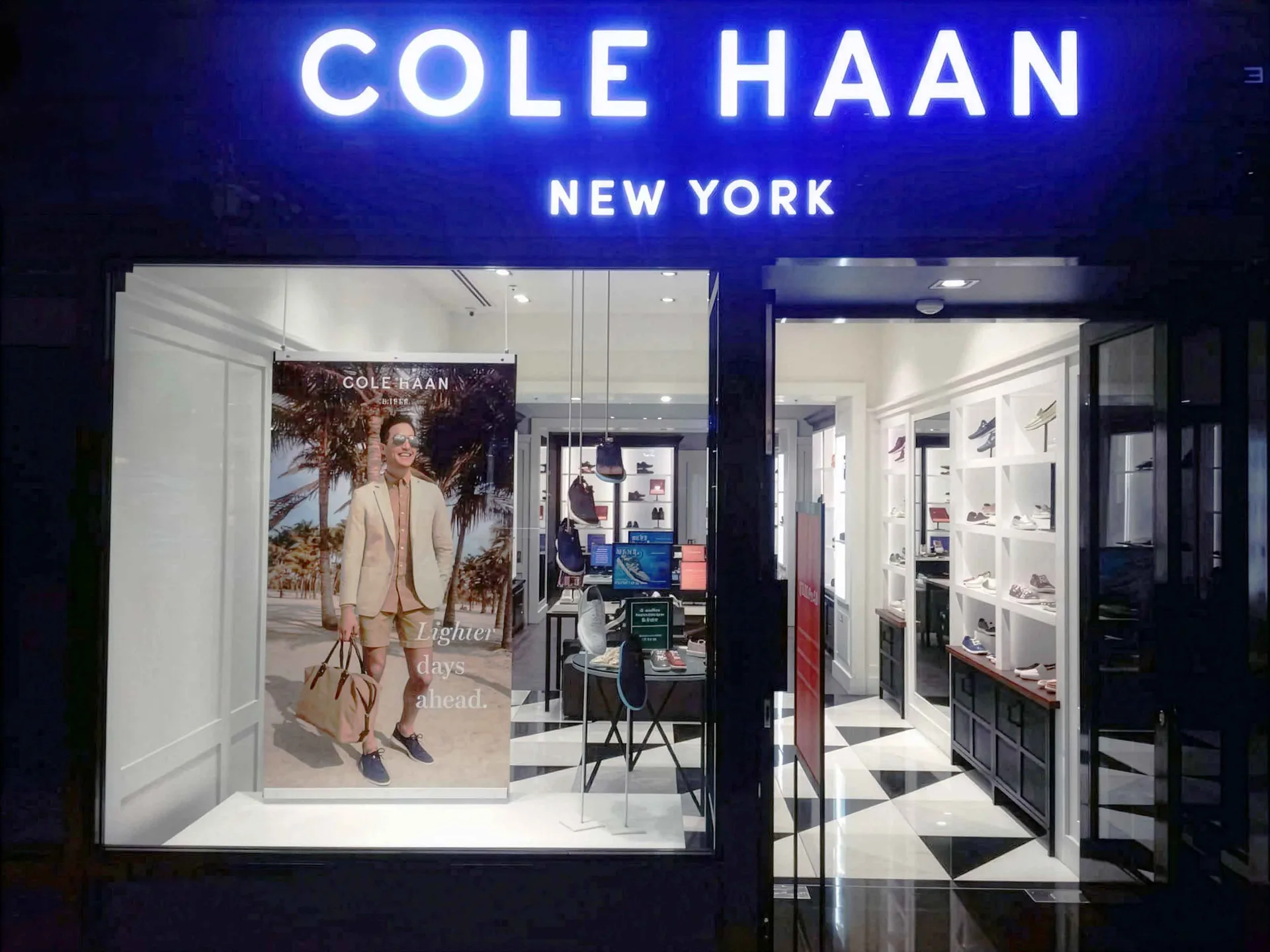 Cole Haan store visual merchandising by Divya Vandal, view 9