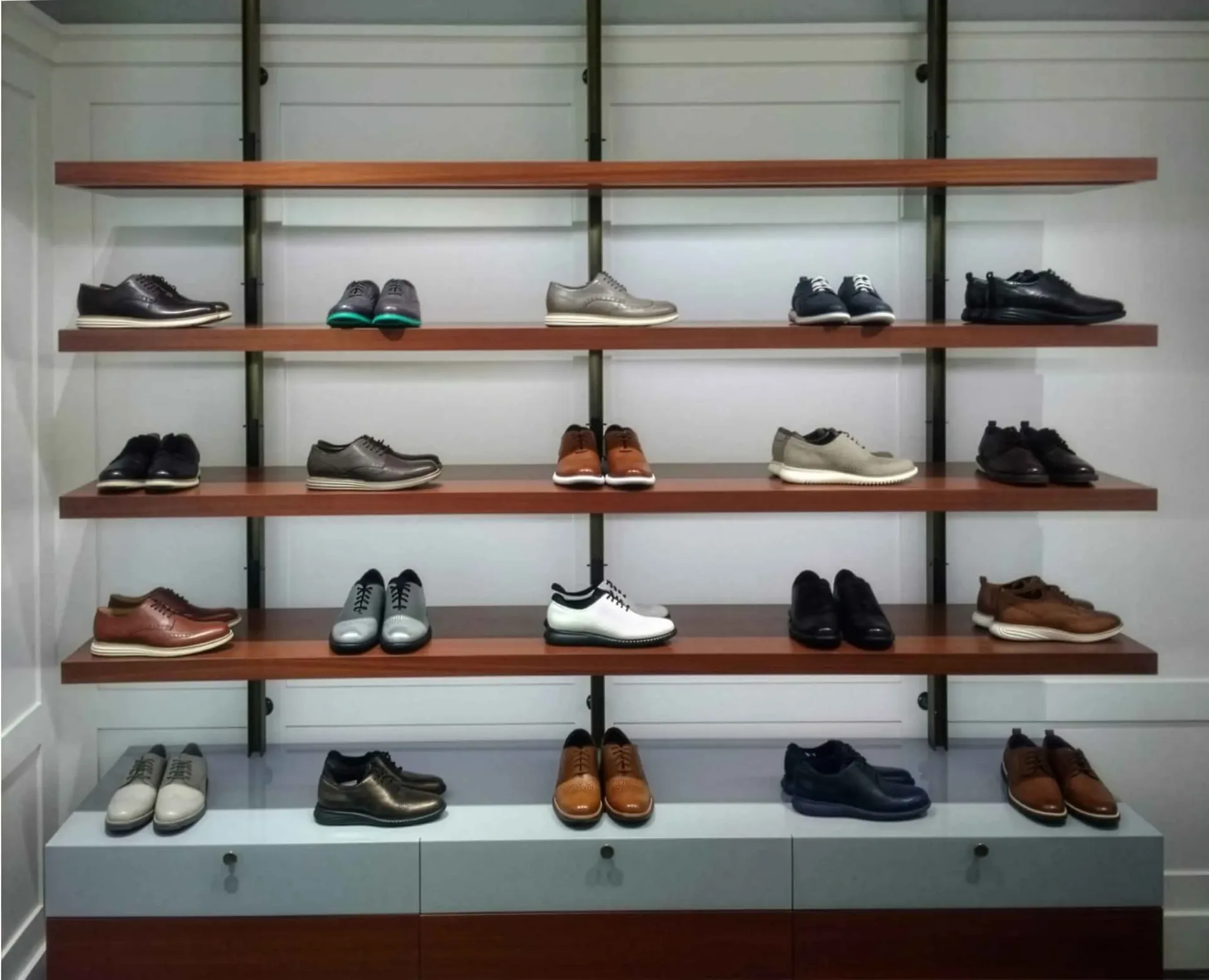 Cole Haan store visual merchandising by Divya Vandal, view 22