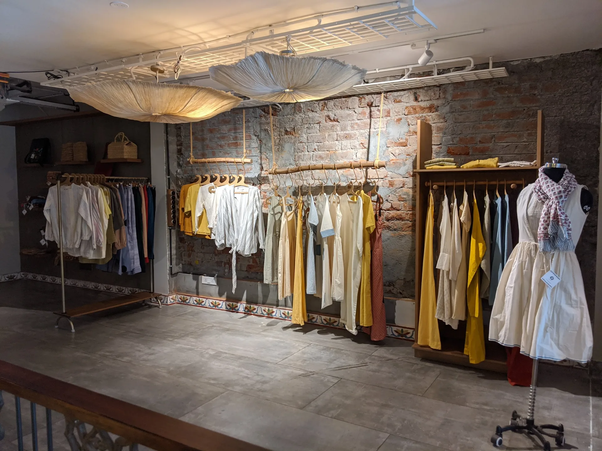 In-store product zoning and visual merchandising