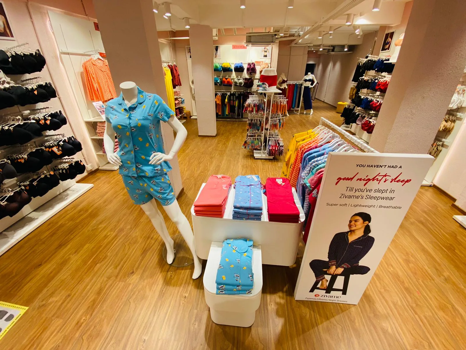 Zivame in-store merchandise display system by Divya Vandal, view 62
