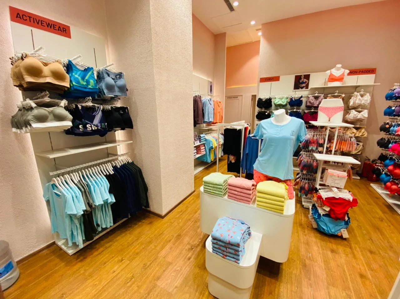 Zivame in-store merchandise display system by Divya Vandal, view 65