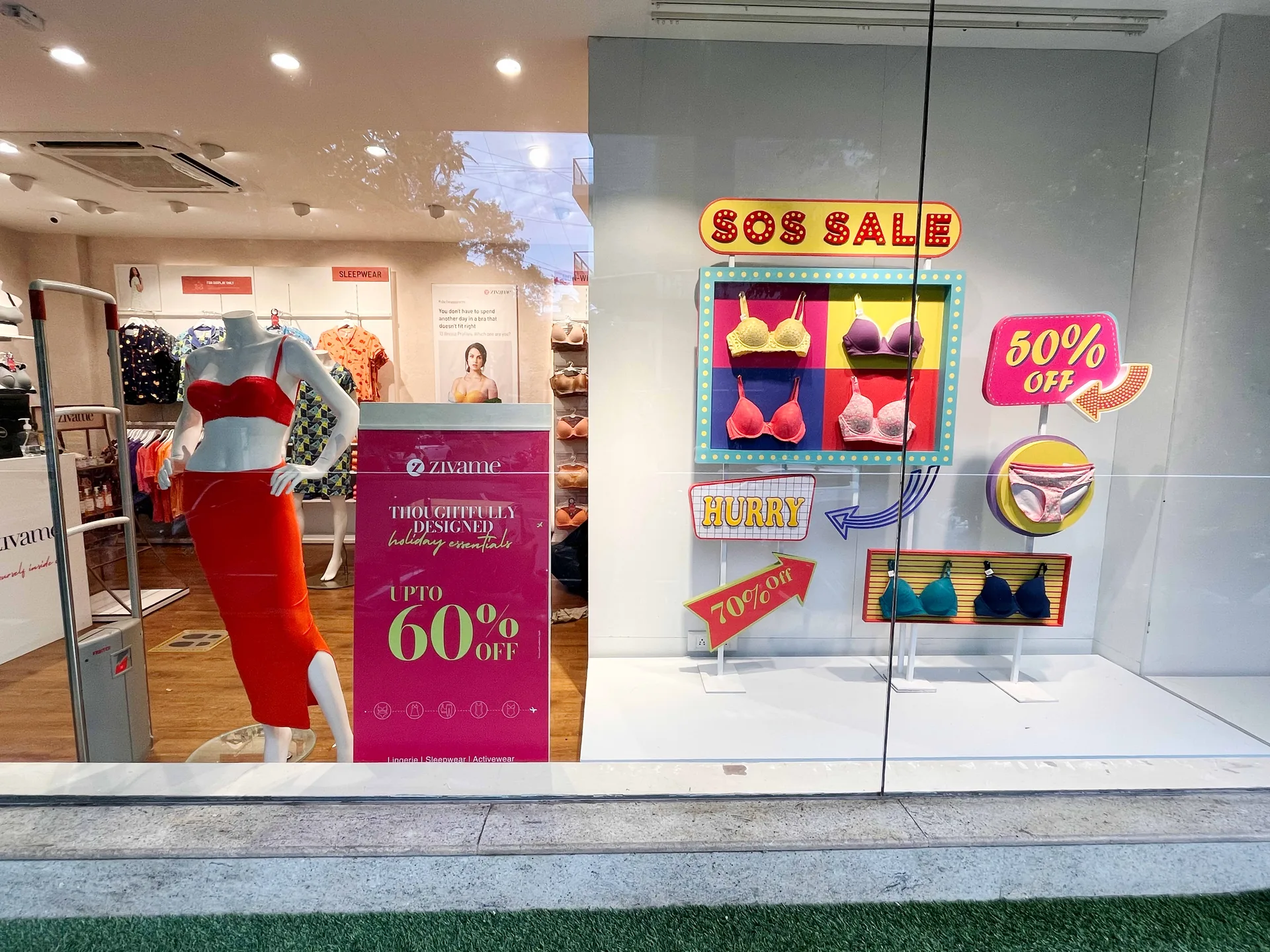 Vintage Neon Sale window display for Zivame