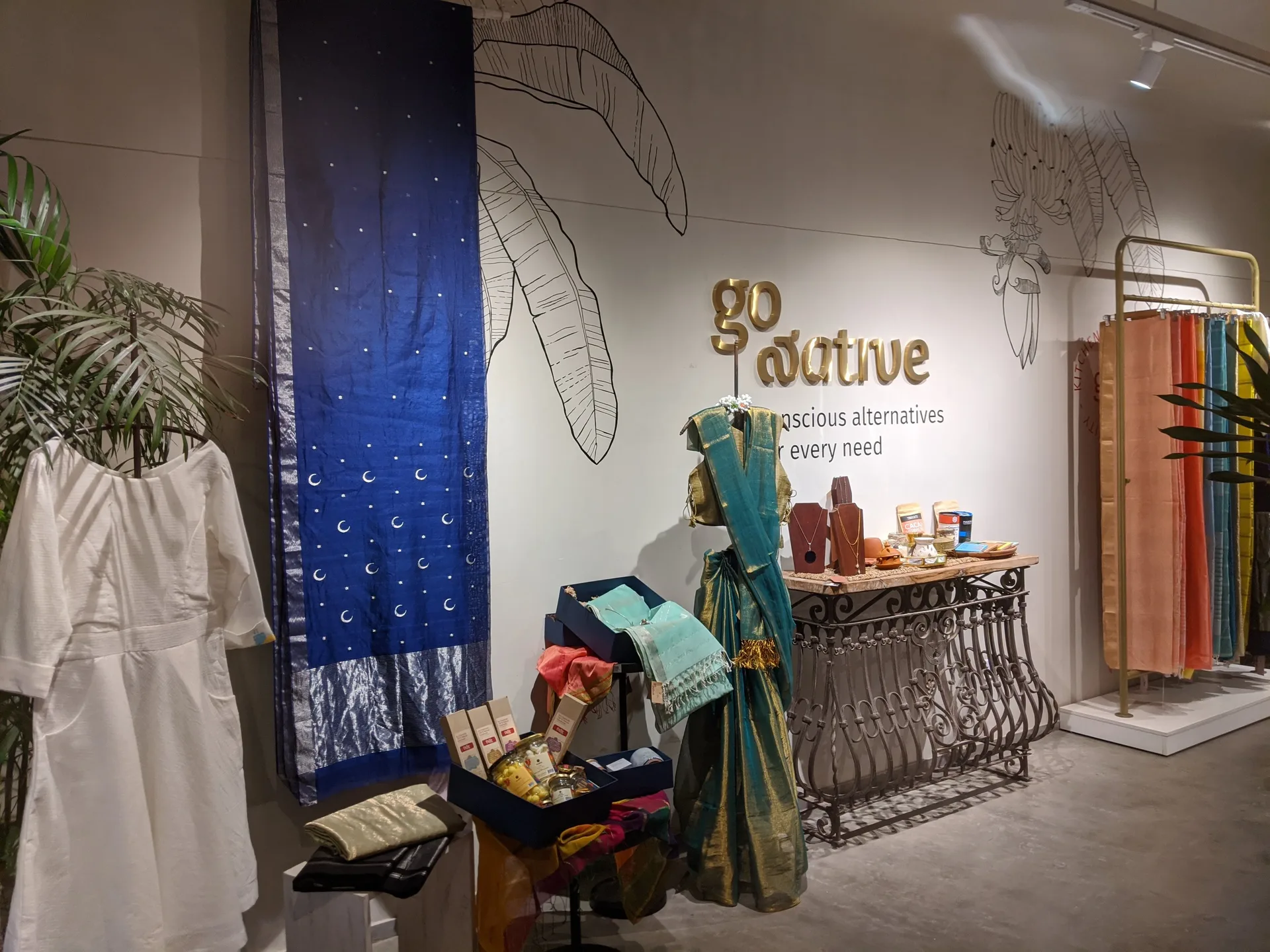 Go Native display 19
