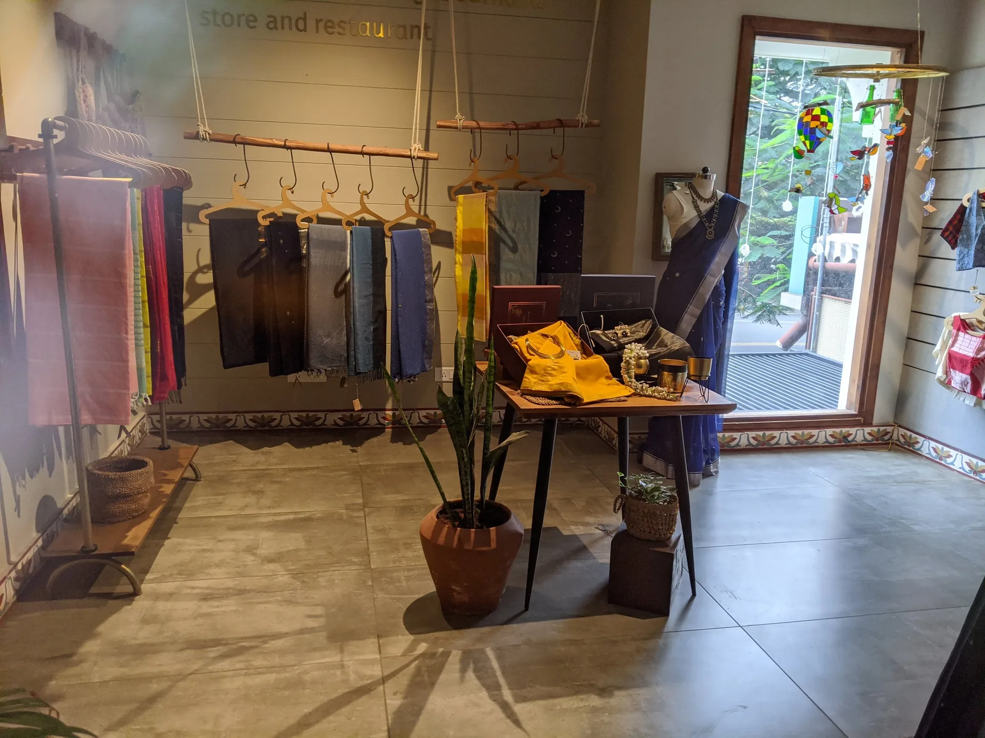 Go Native display 212