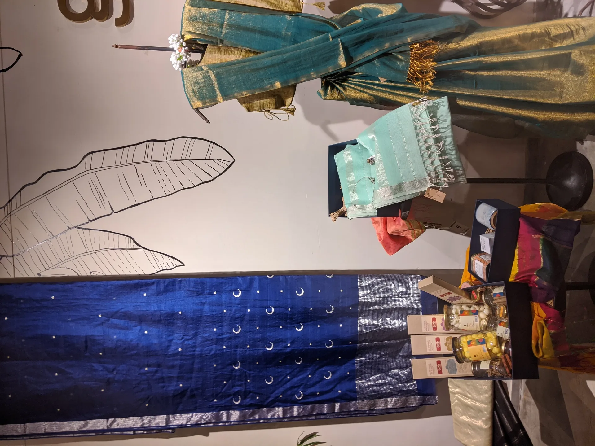 Go Native display 163