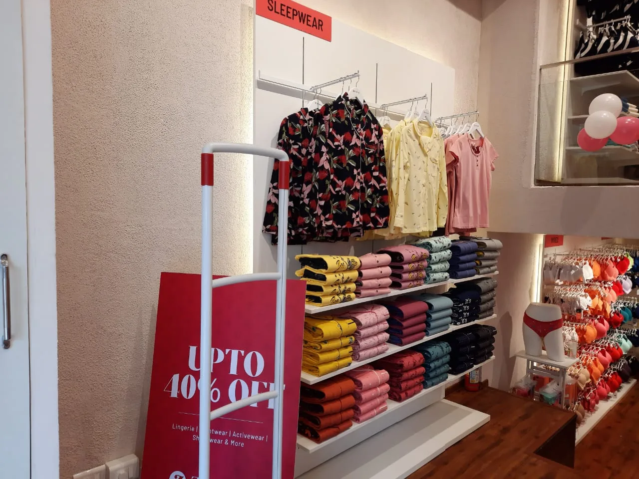 Zivame in-store merchandise display system by Divya Vandal, view 8