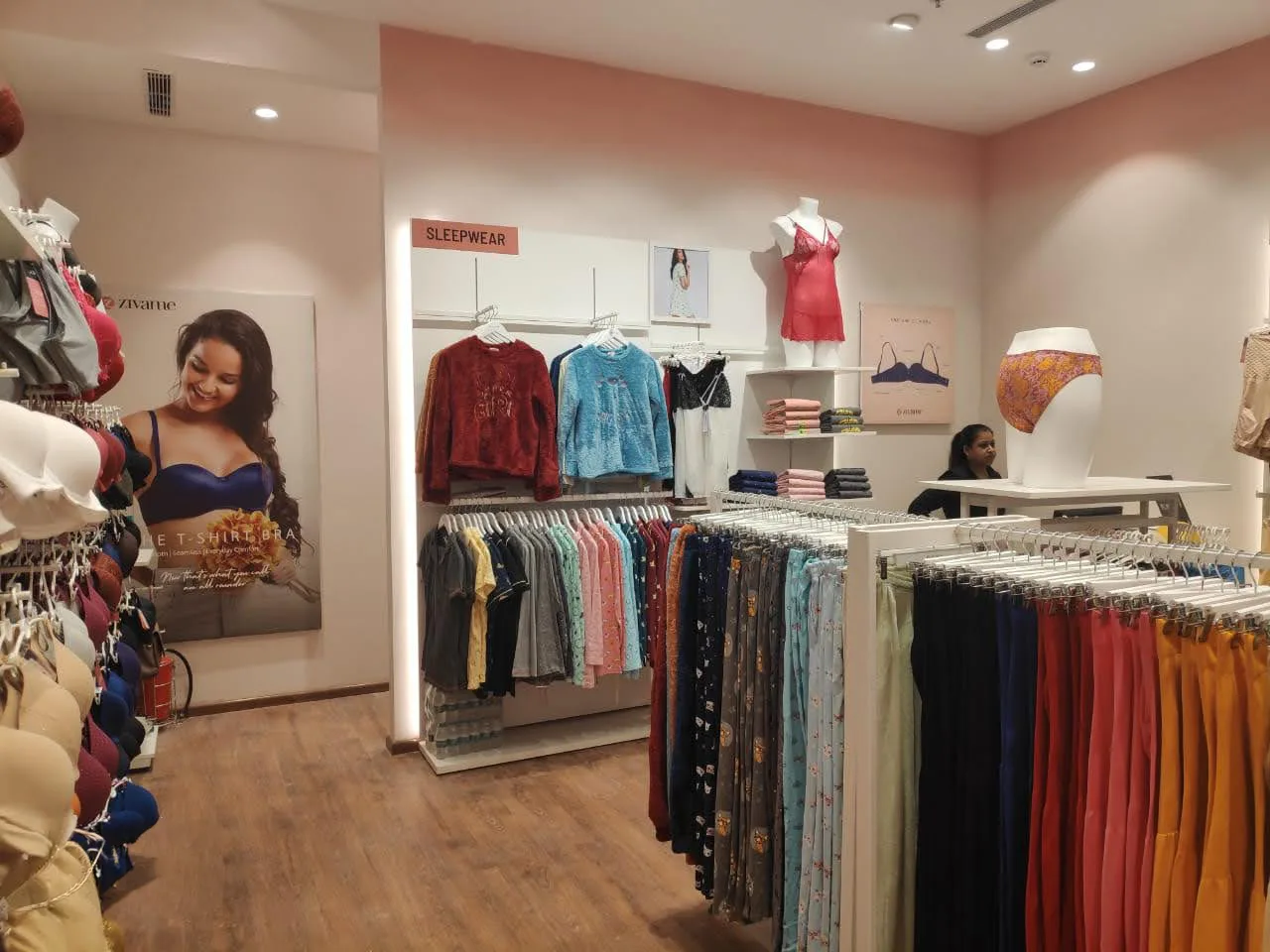 Zivame in-store merchandise display system by Divya Vandal, view 31