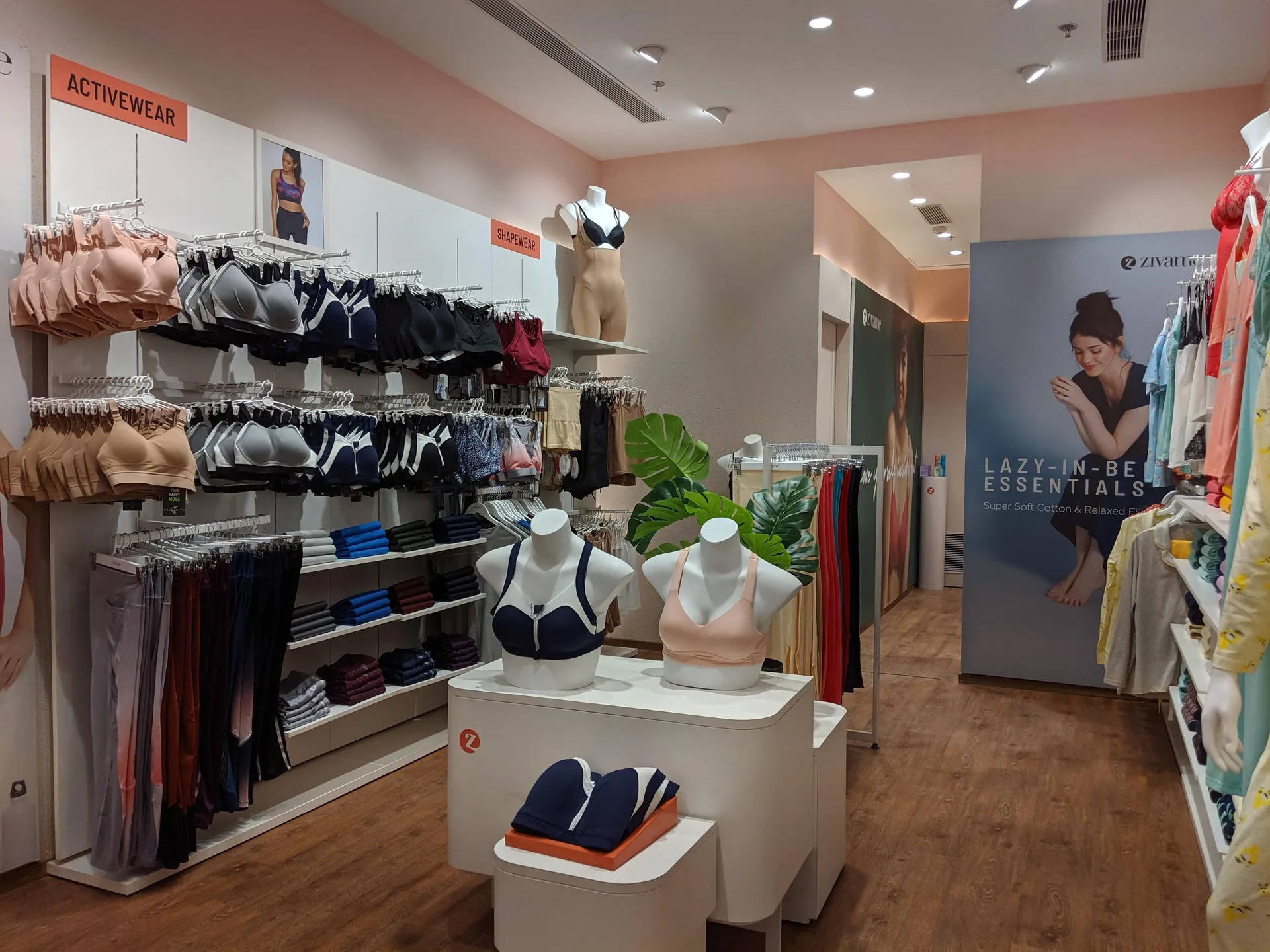 Zivame in-store merchandise display system by Divya Vandal, view 25