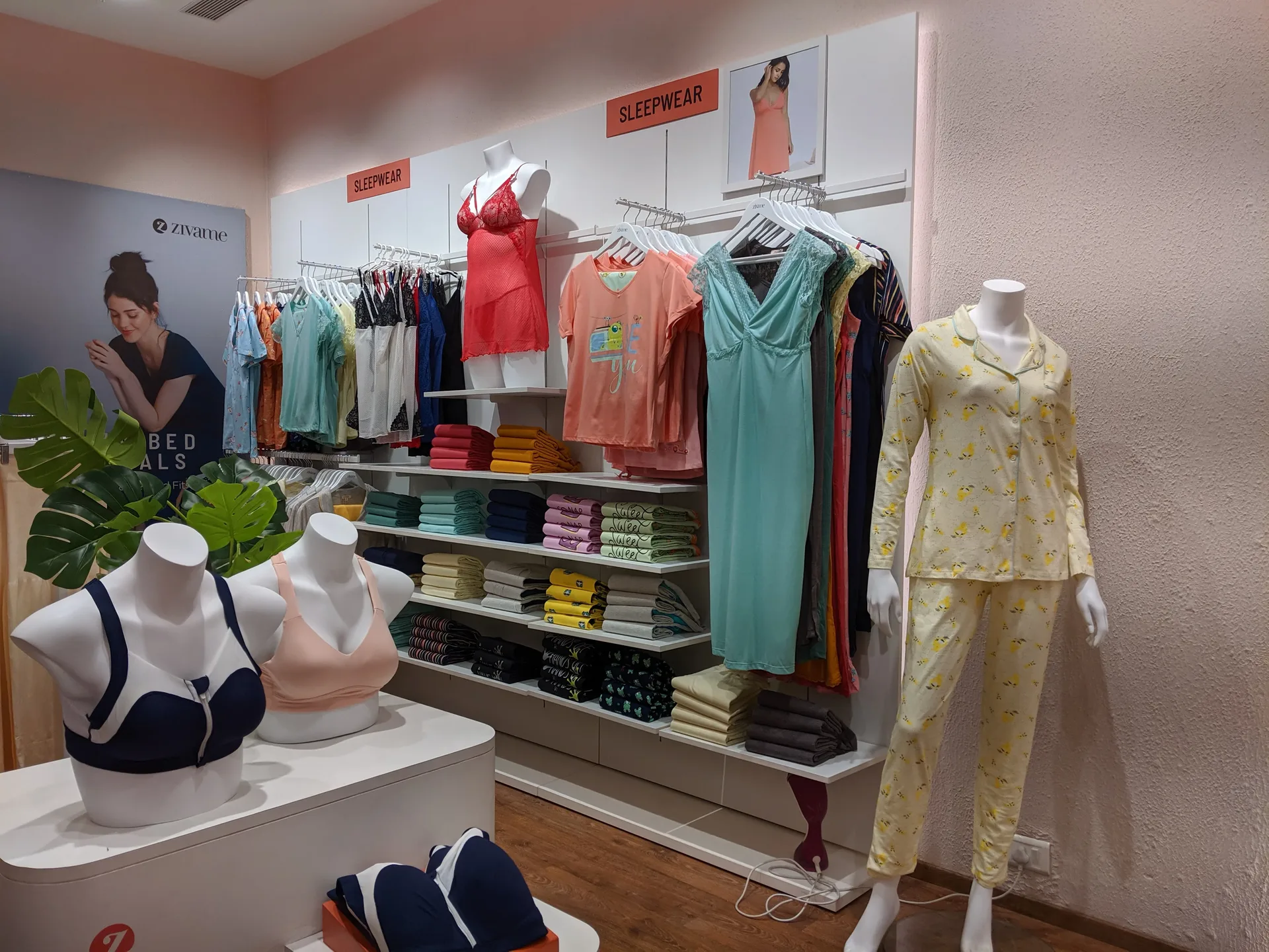 Zivame in-store merchandise display system by Divya Vandal, view 40