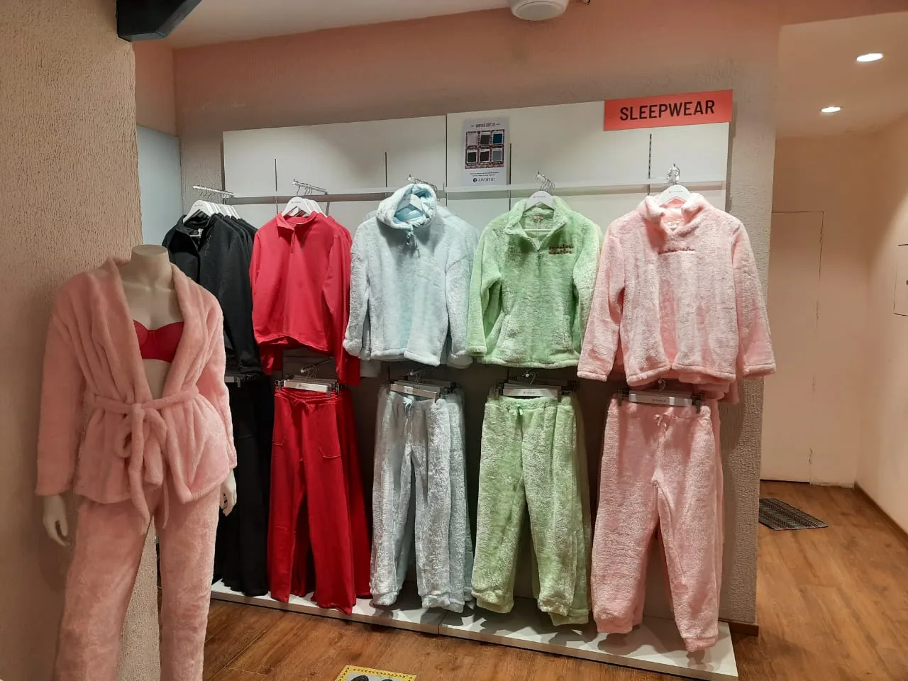 Zivame in-store merchandise display system by Divya Vandal, view 64