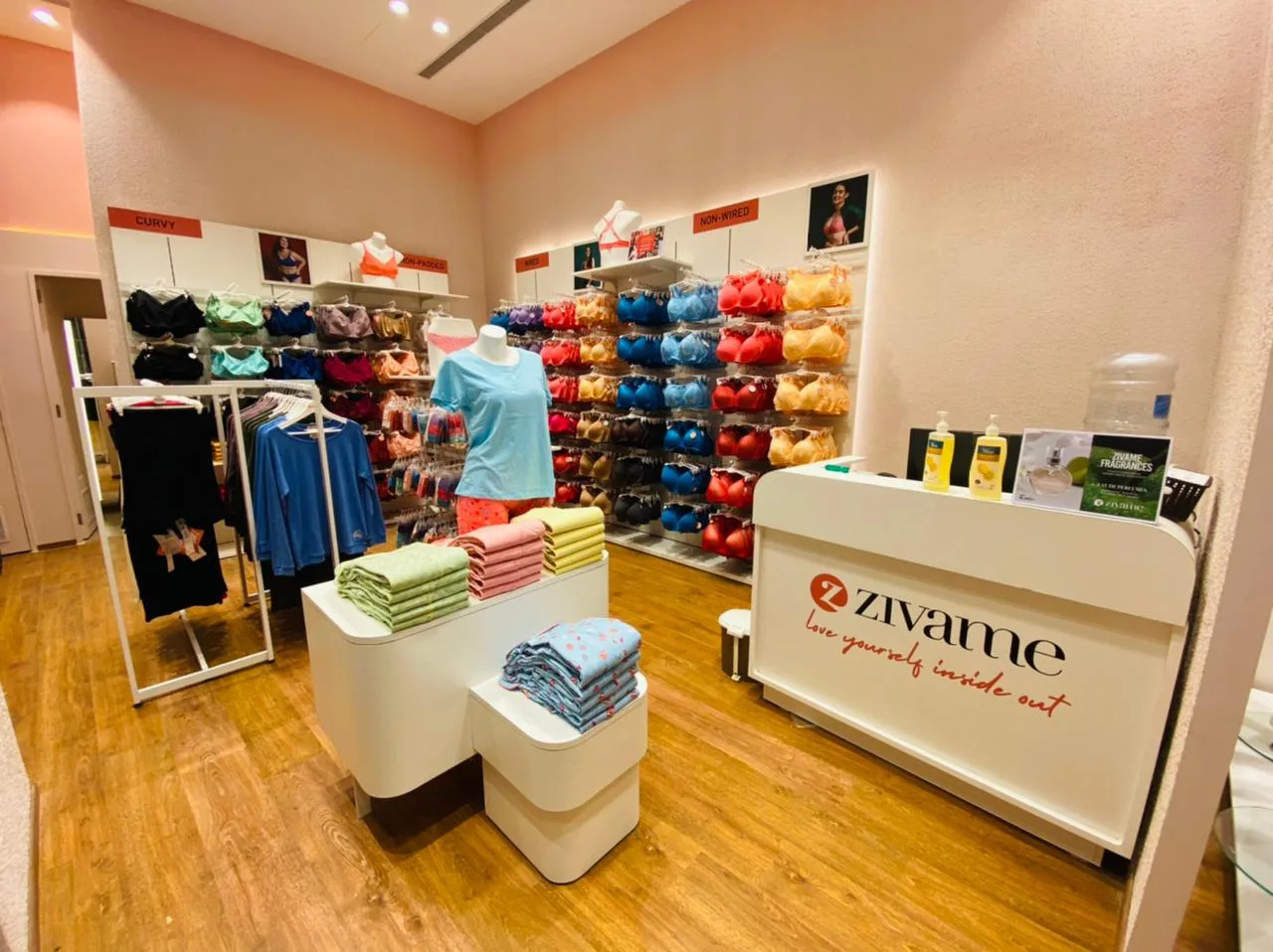 Zivame in-store merchandise display system by Divya Vandal, view 66