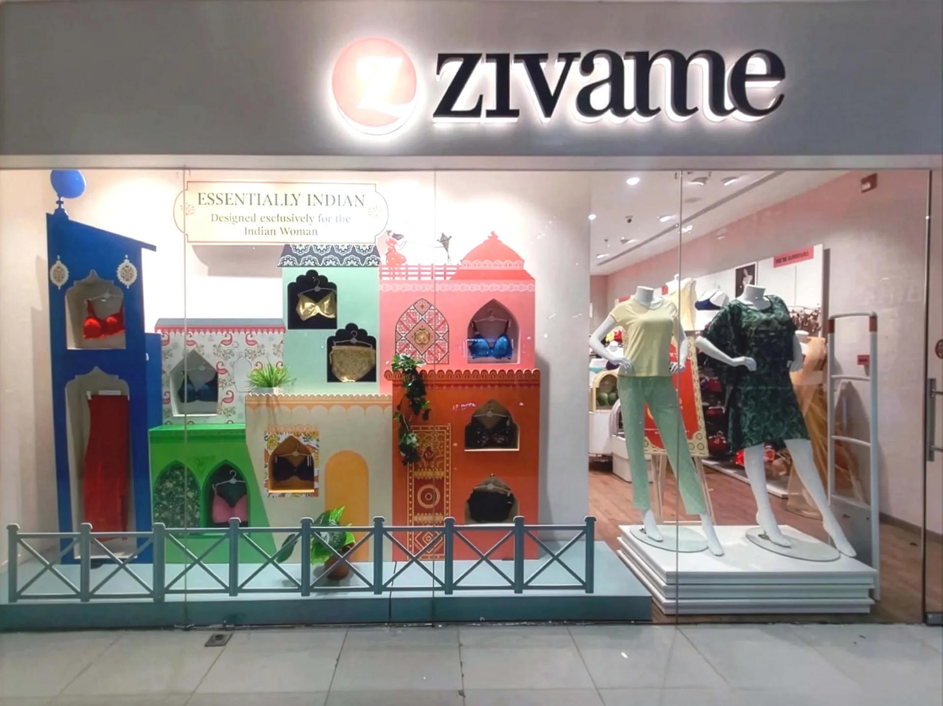 Essentially Indian summer campaign window display for Zivame, view 8