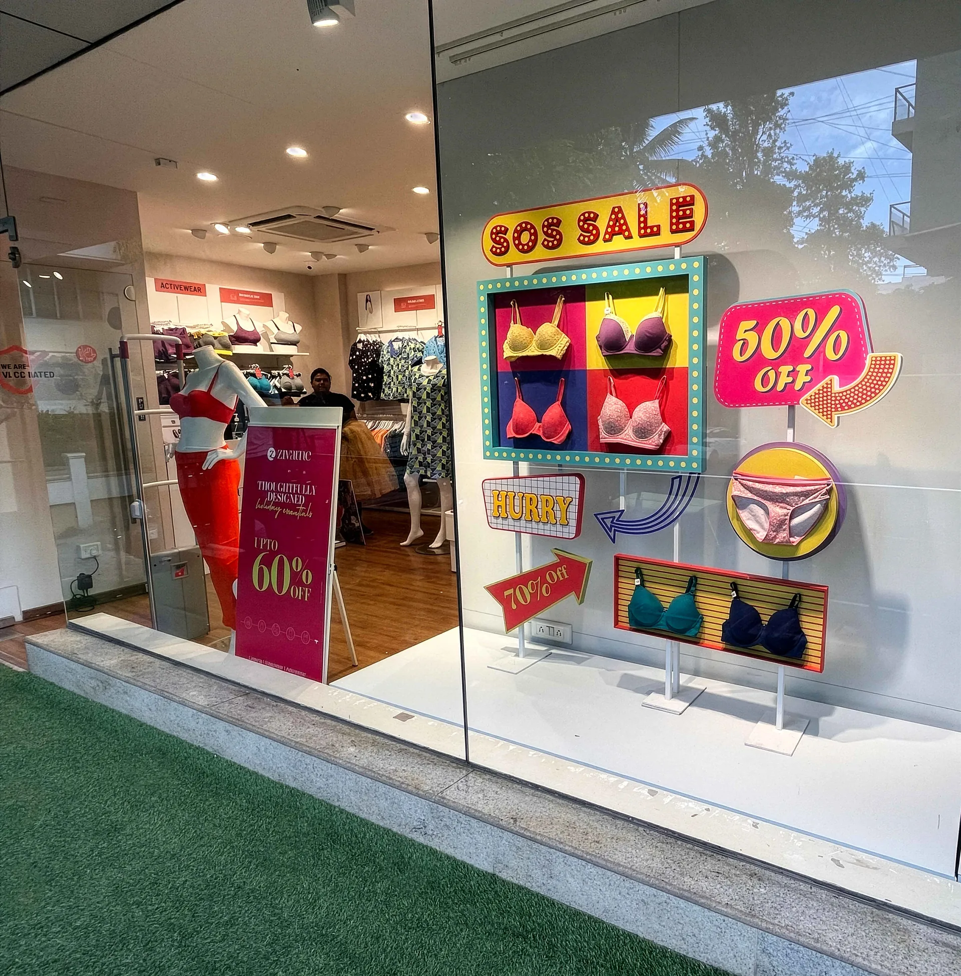 Vintage Neon Sale send-off sale window for Zivame, view 5