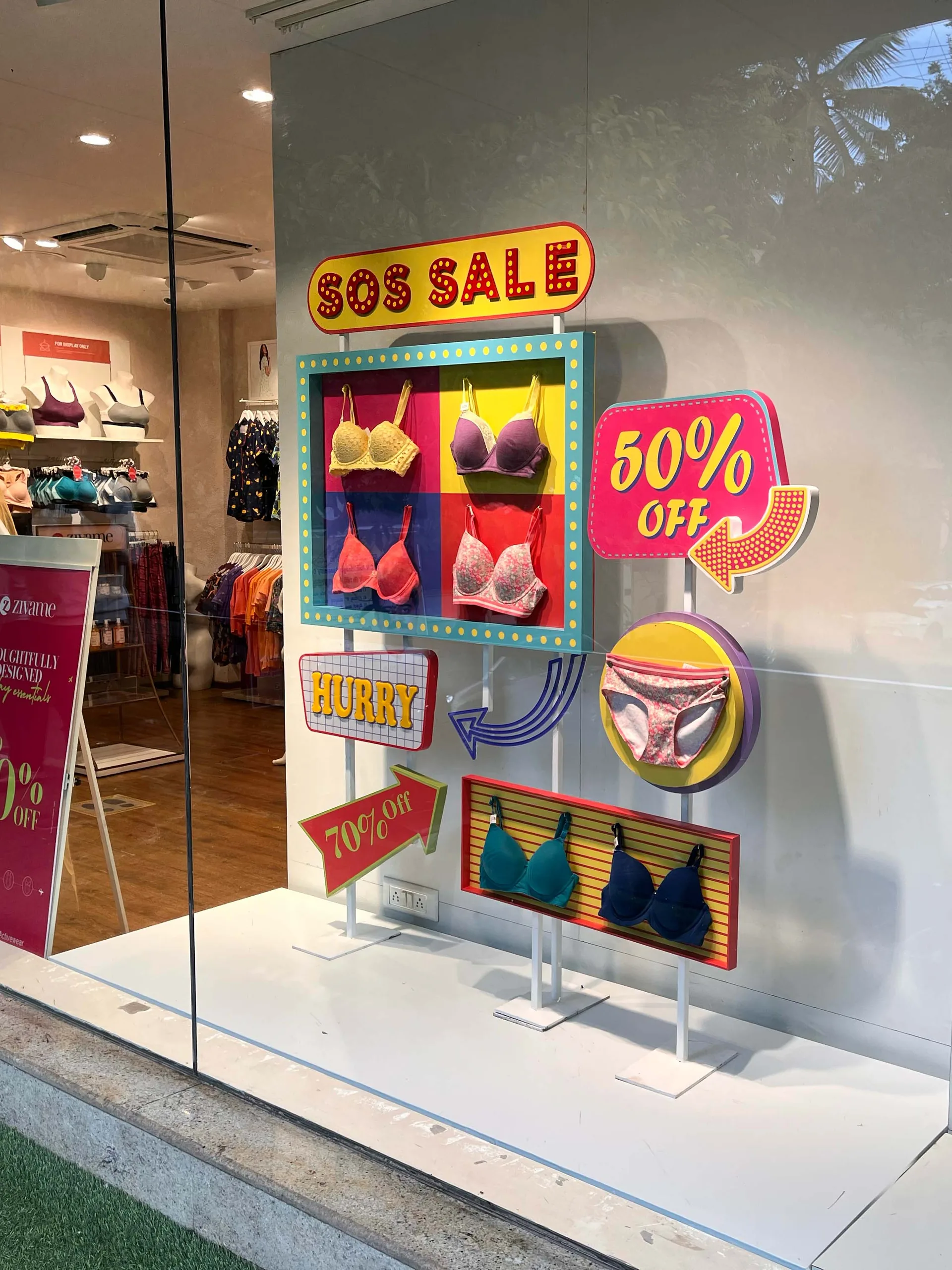 Vintage Neon Sale send-off sale window for Zivame, view 6