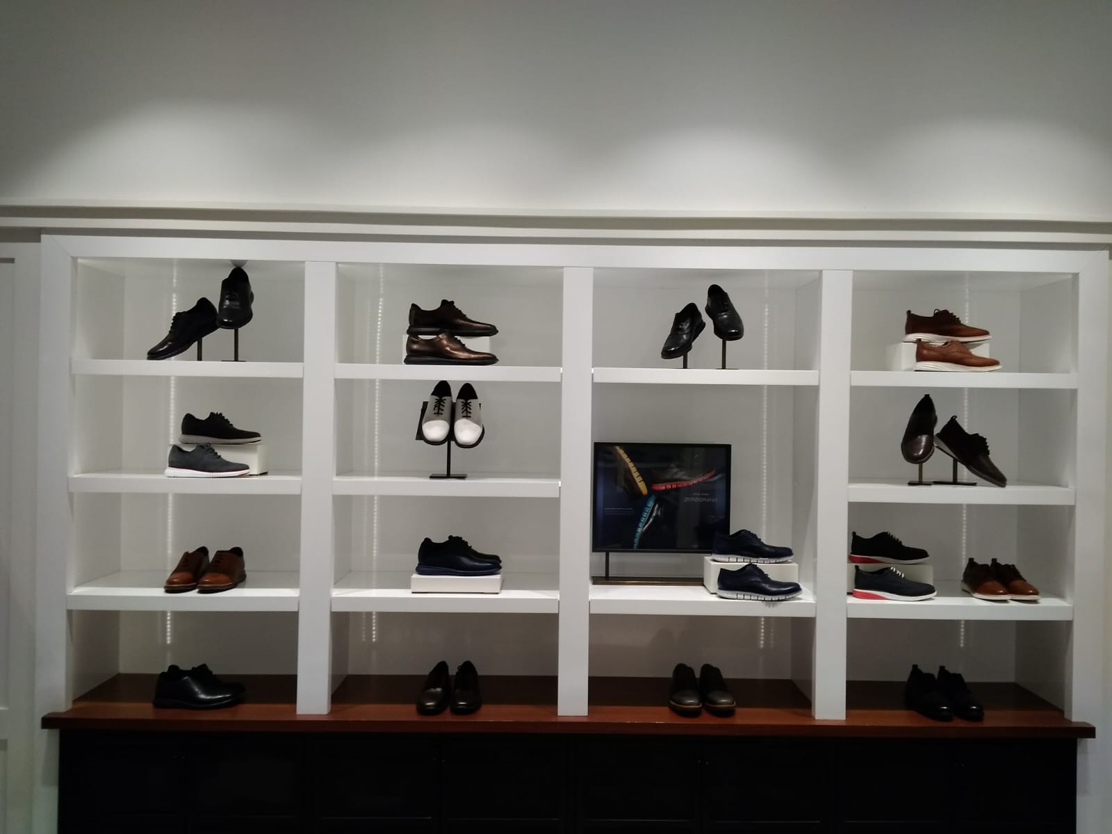 Cole Haan retail store 24