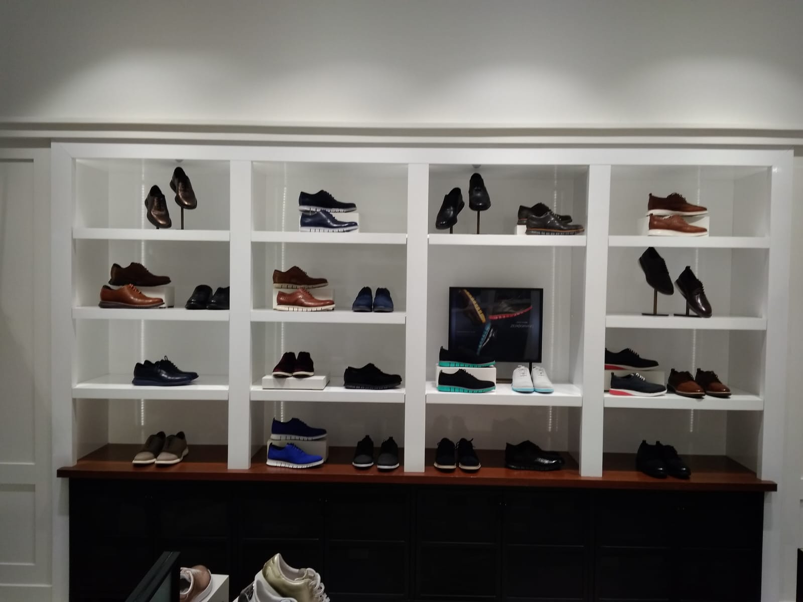 Cole Haan retail store 27