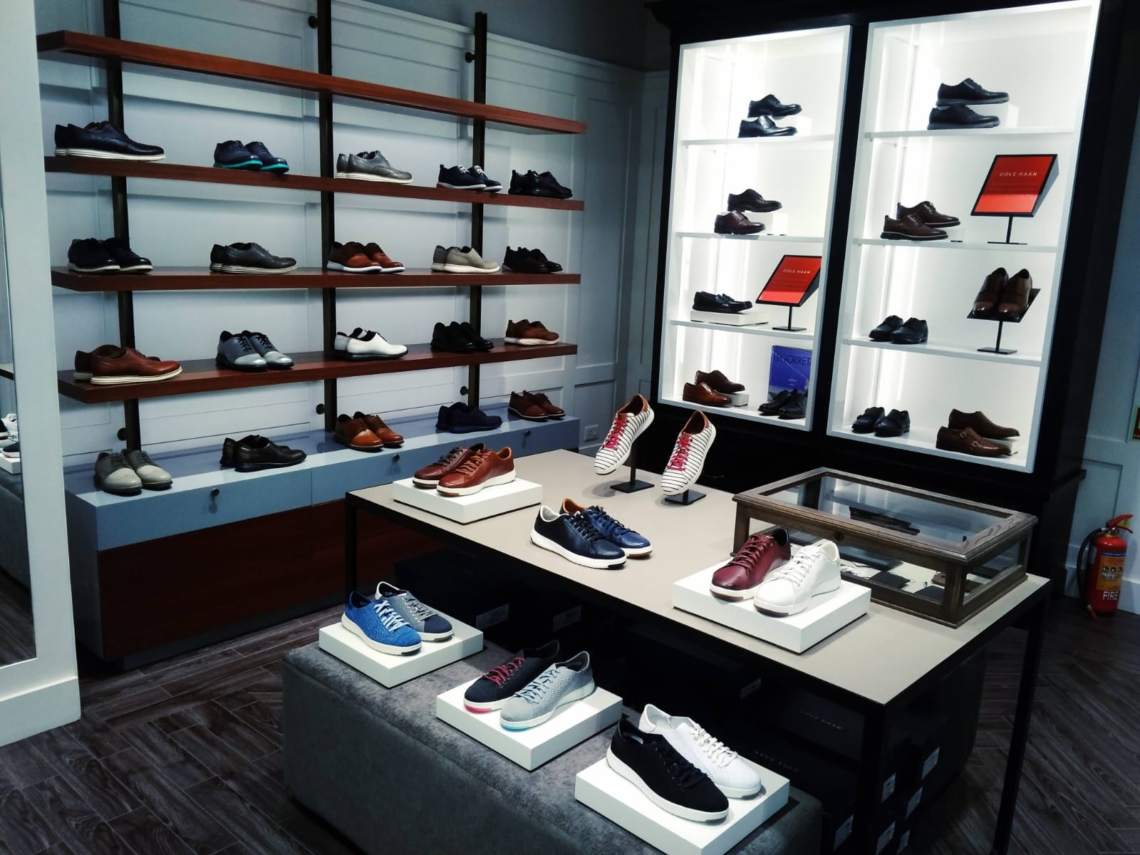 Cole Haan retail store 38