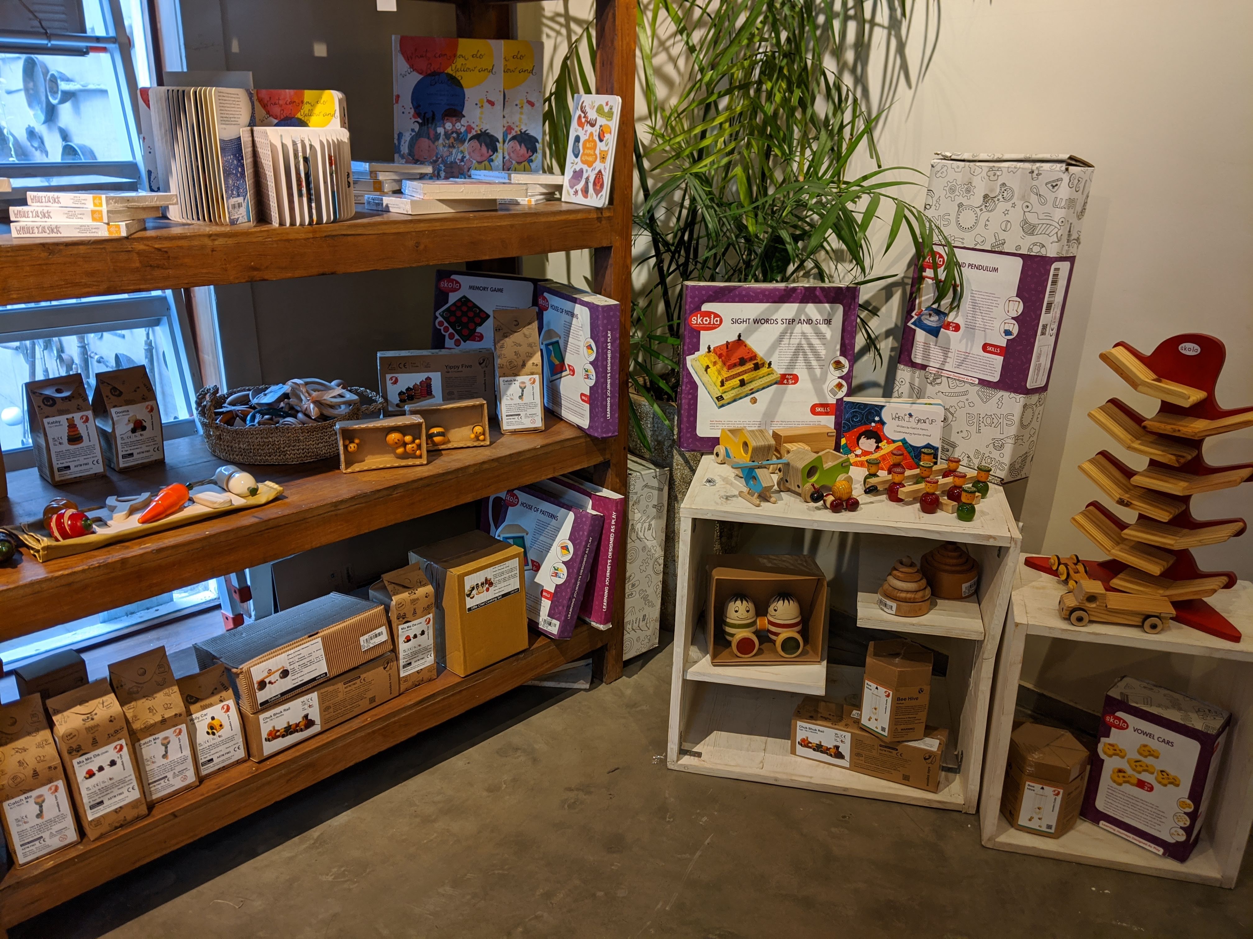 Go Native display 44